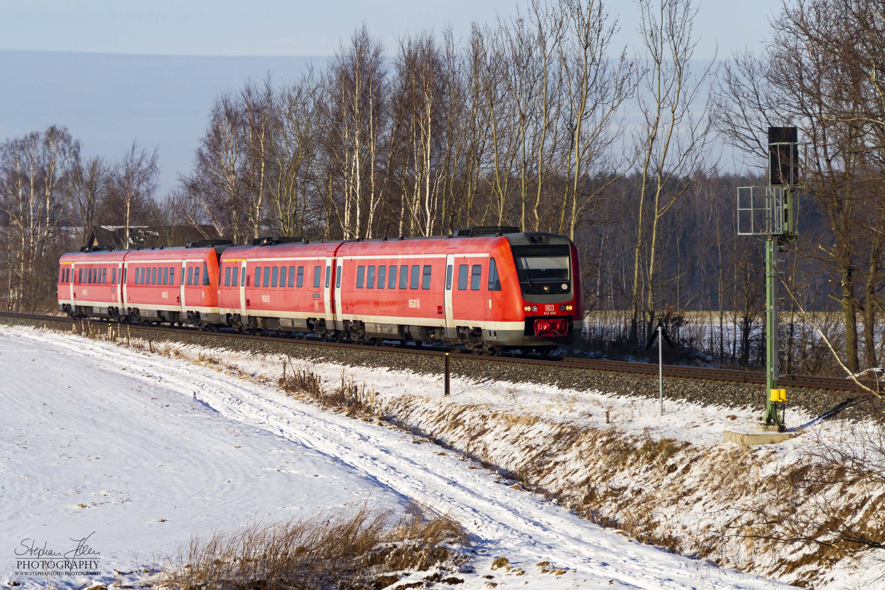 Zug der Linie RE 6 von Leipzig nach Chemnitz erreicht das Einfahrsignal von Wittgensdorf ob. Bf.