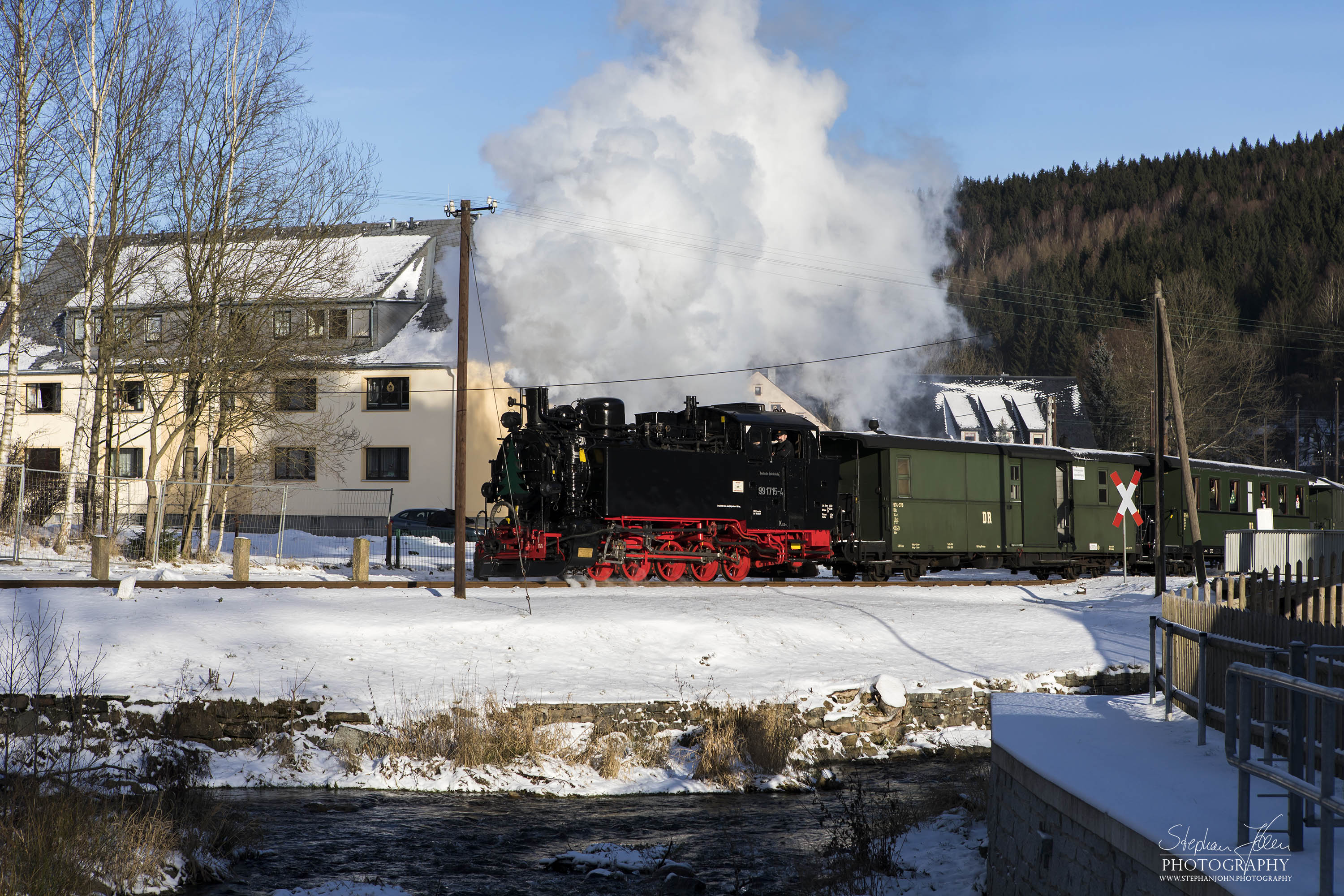 Zug 21 am 10.12.2017 in der Ausfahrt aus dem Bahnhof Schmalzgrube