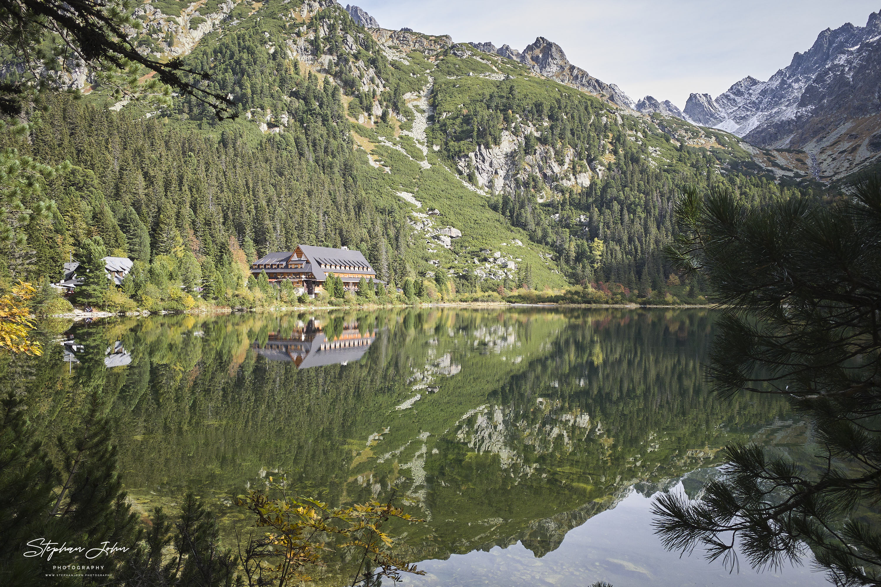 Popradské pleso auf 1.494 m mit dem Berghotel