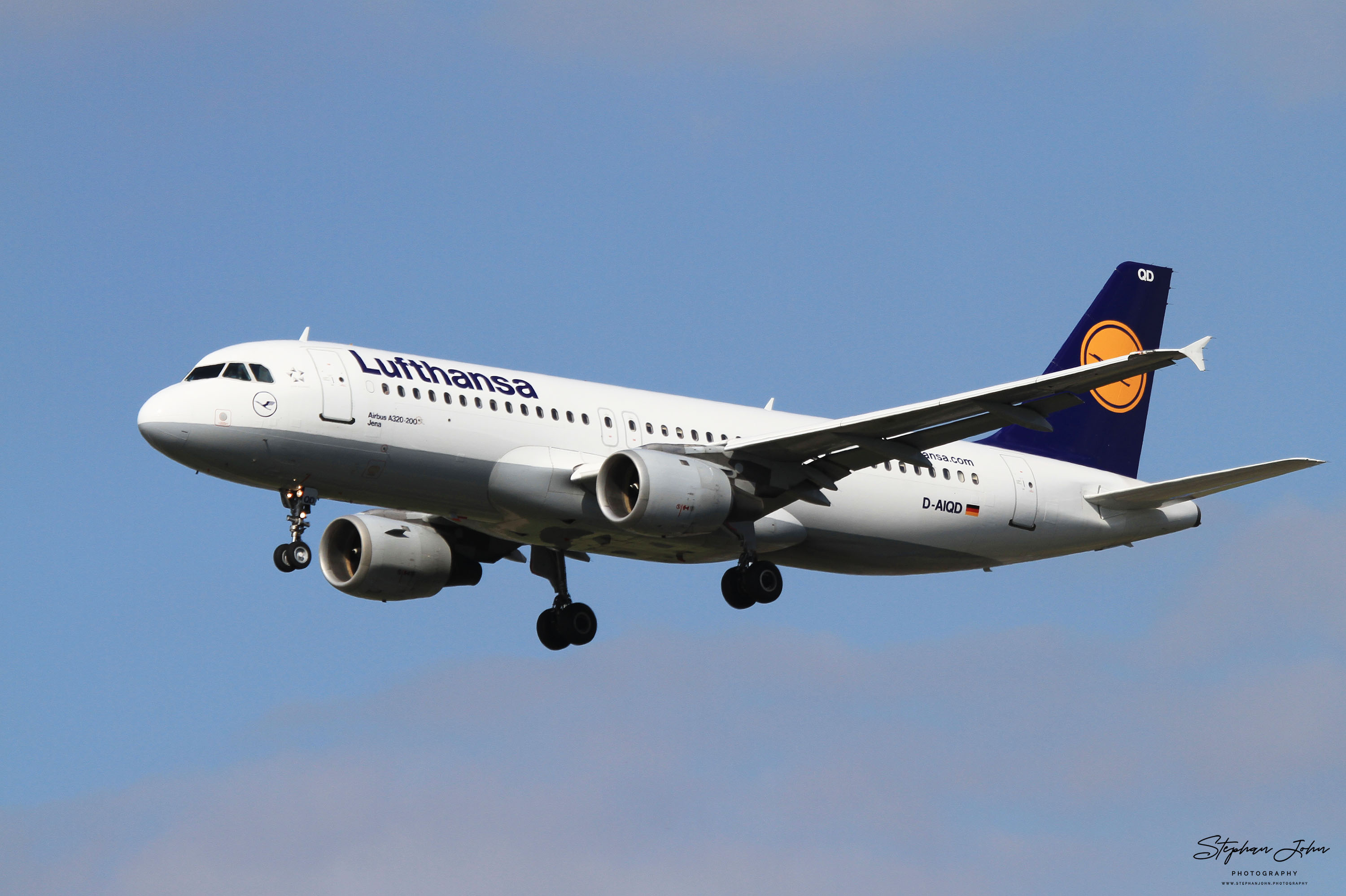 Airbus A320-200 