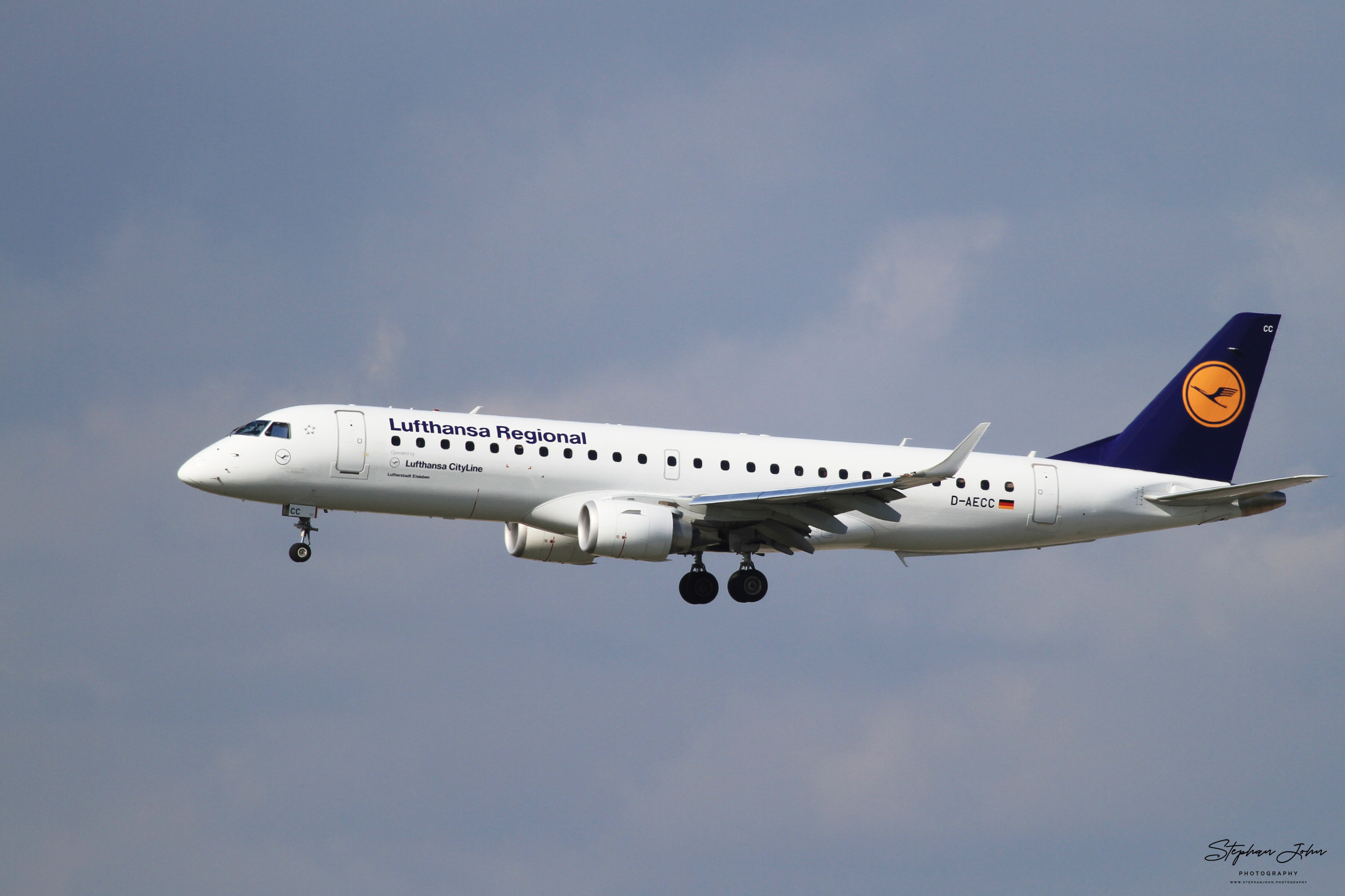 Embraer E190LR 