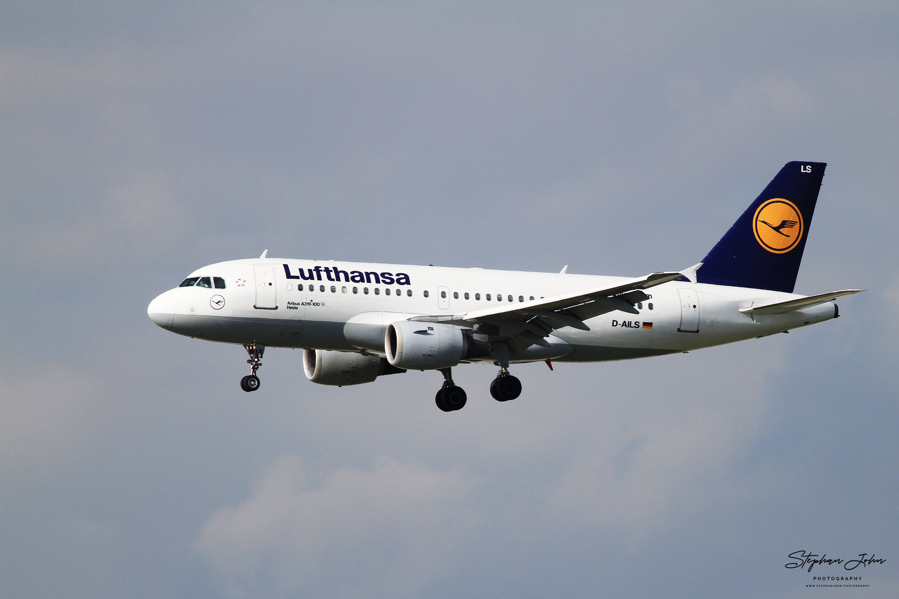 Airbus A319-100 