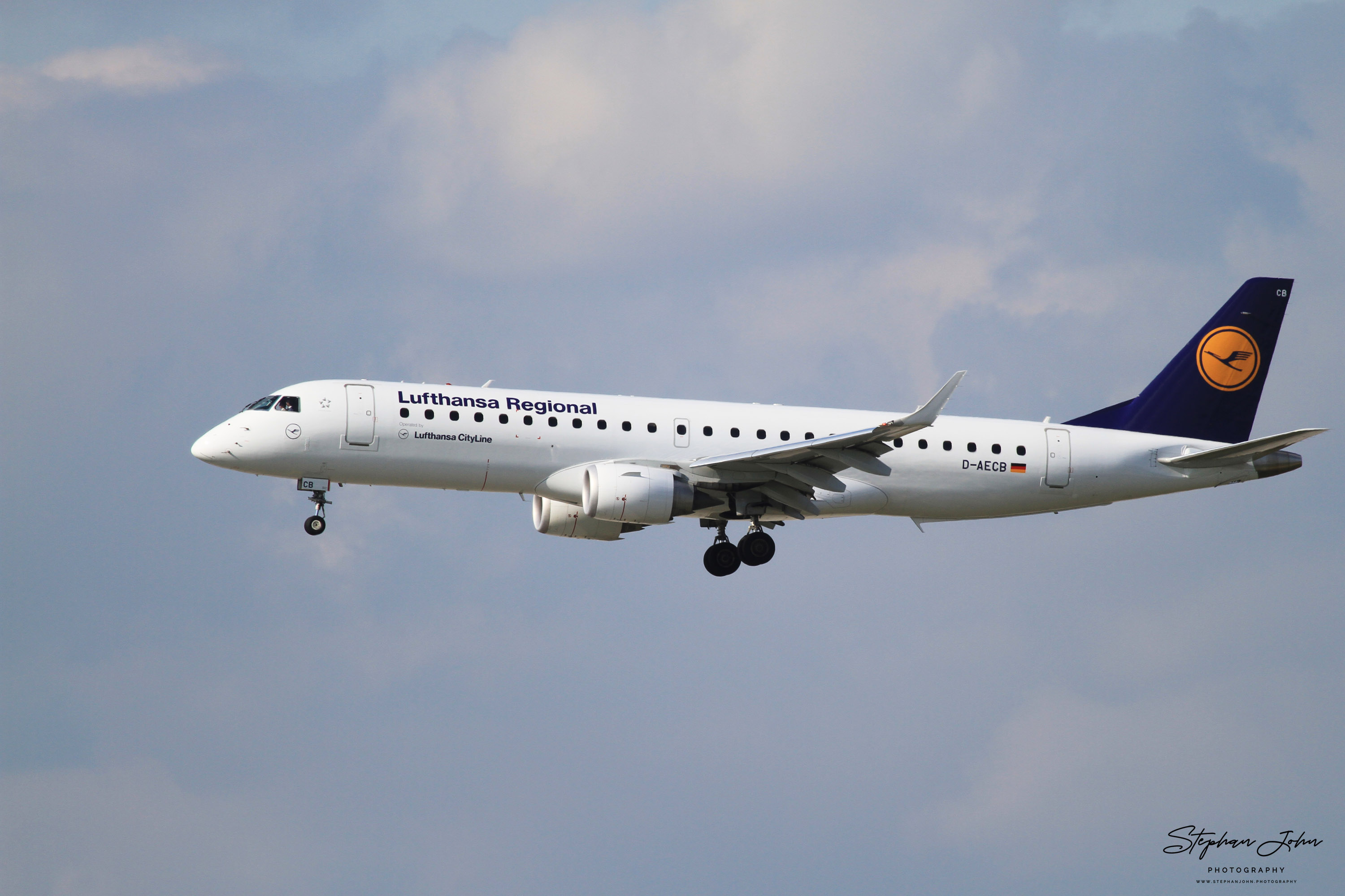 Embraer E190LR 