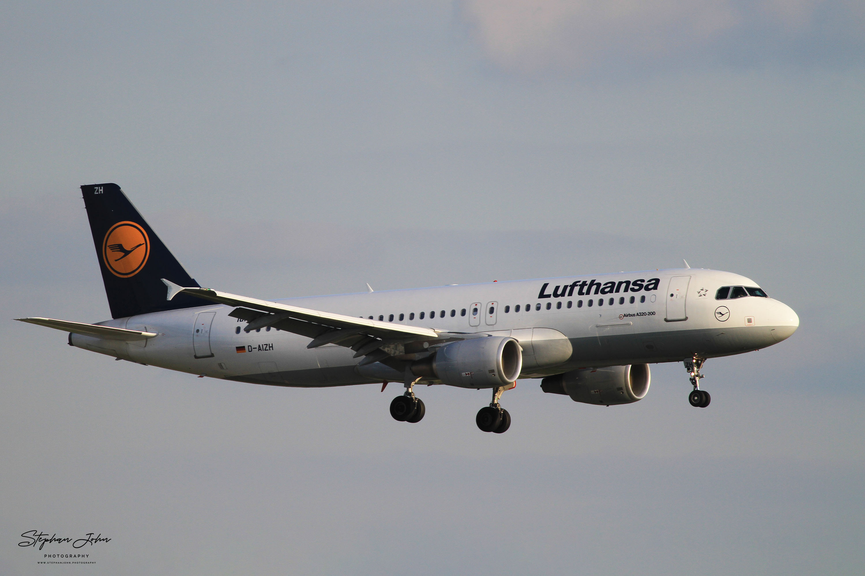 Airbus A320-200 