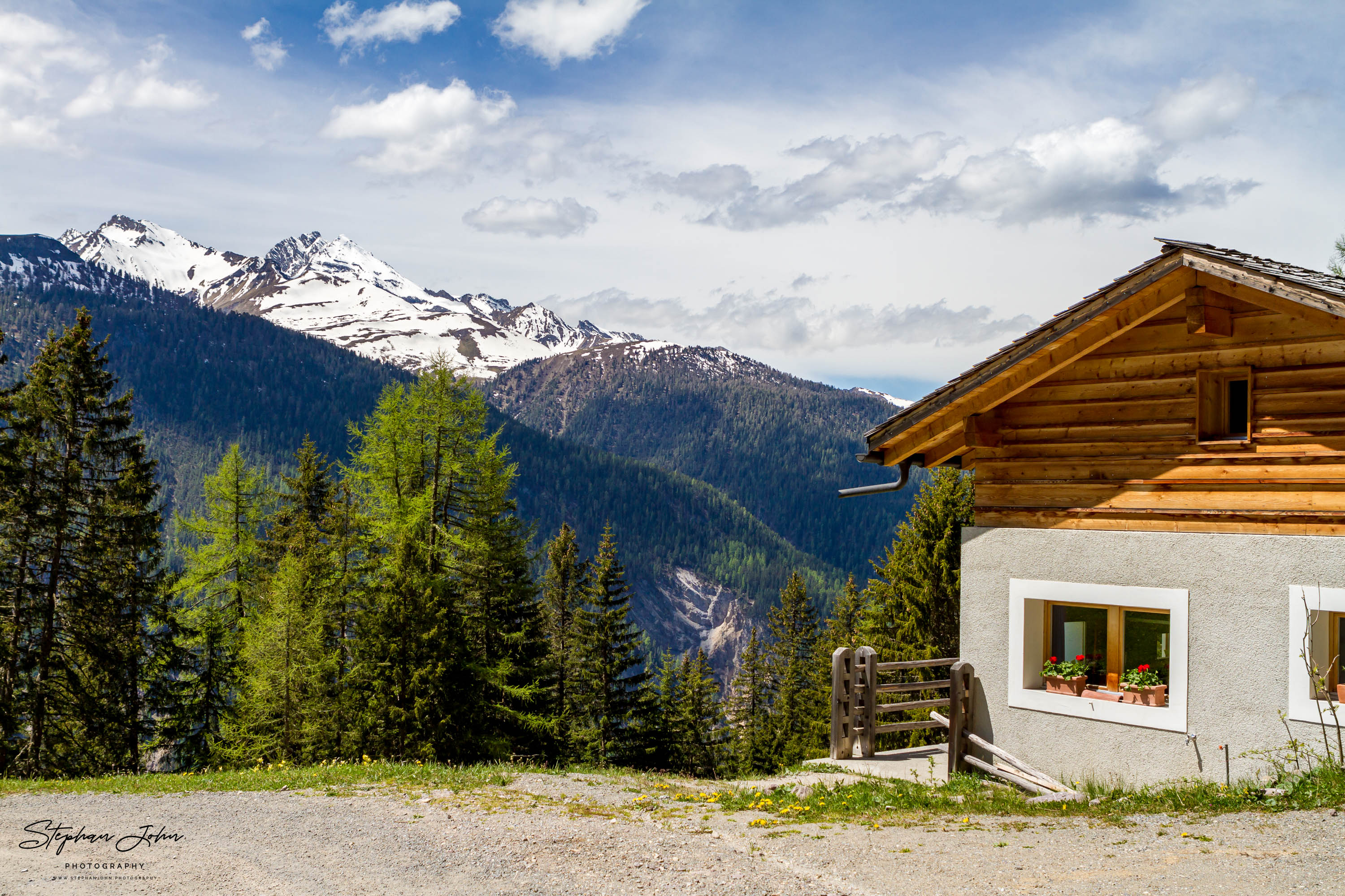 <p>Almhütte bei der Heidi-Alm oberhalb von Filisur</p>