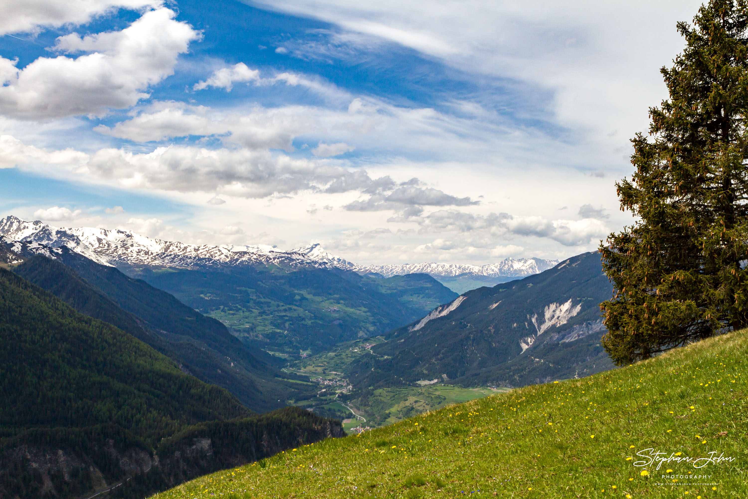 <p>Blick über das Albulatal in Richtung Westen</p>