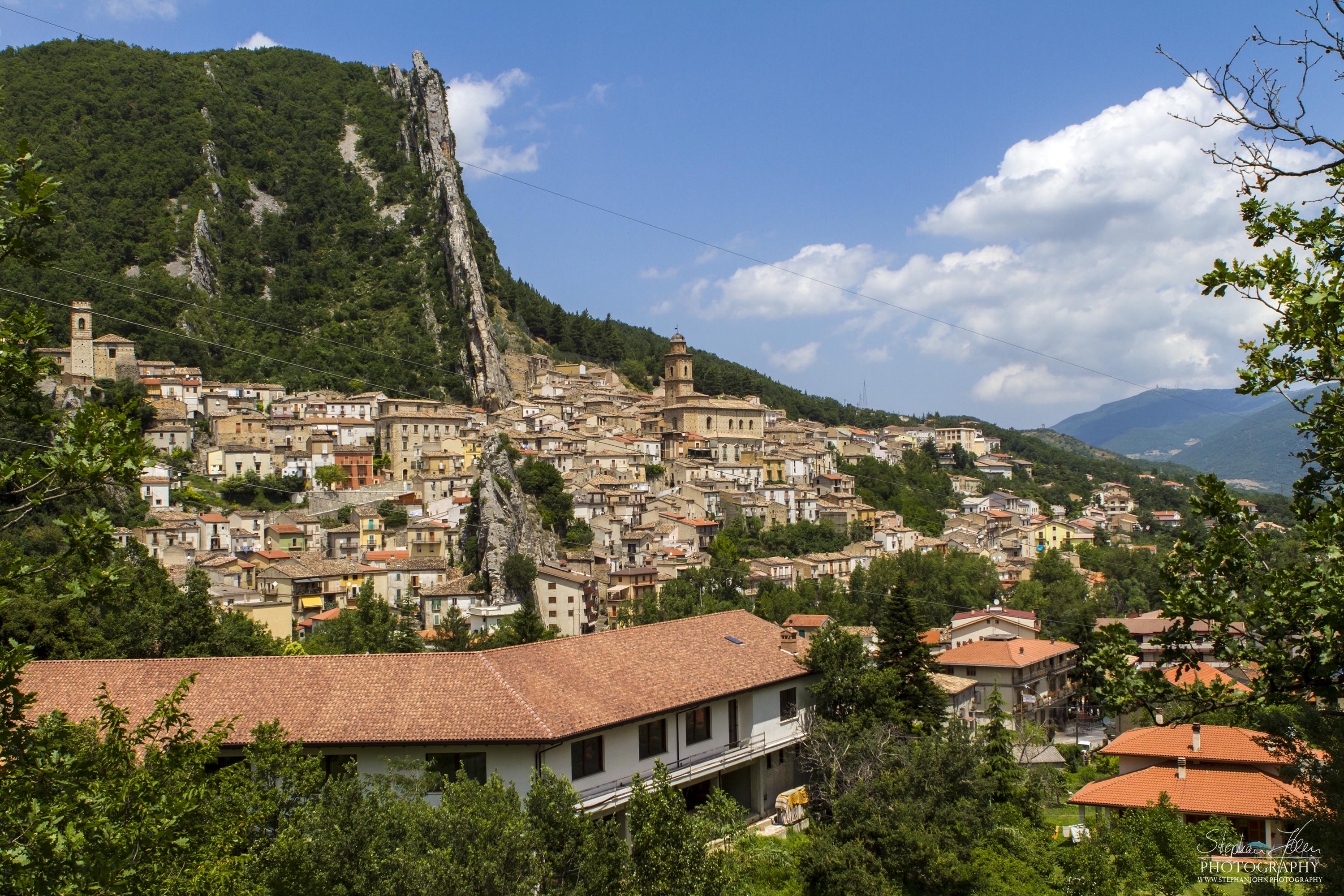 Villa Santa Maria ist eine italienische Gemeinde in der Provinz Chieti in den Abruzzen. Die Gemeinde liegt etwa 47 Kilometer südsüdöstlich von Chieti am Sangro und am Lago Sangro.