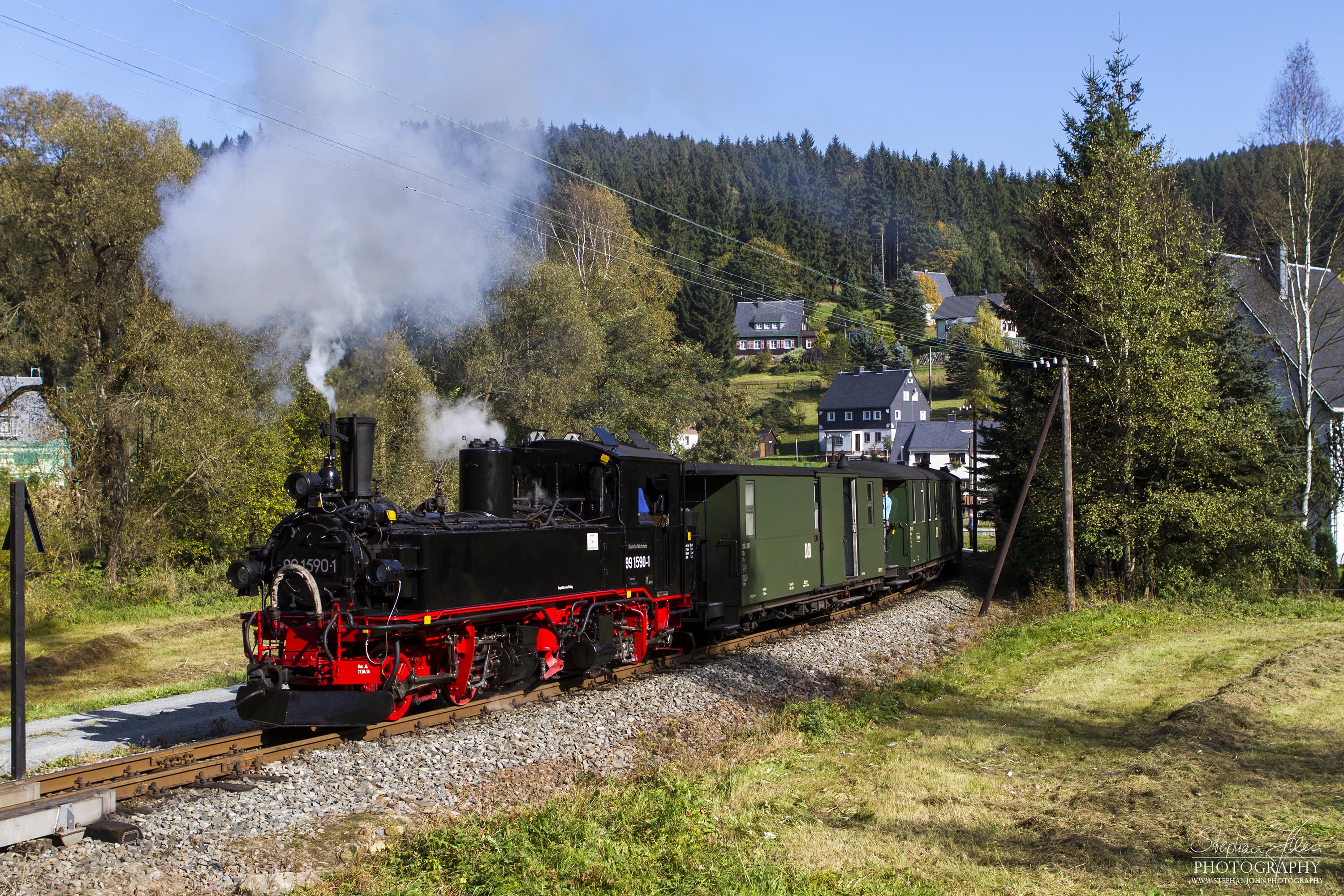 Zug 25 der Preßnitztalbahn von Steinbach nach Jöhstadt kurz nach Schmalzgrube