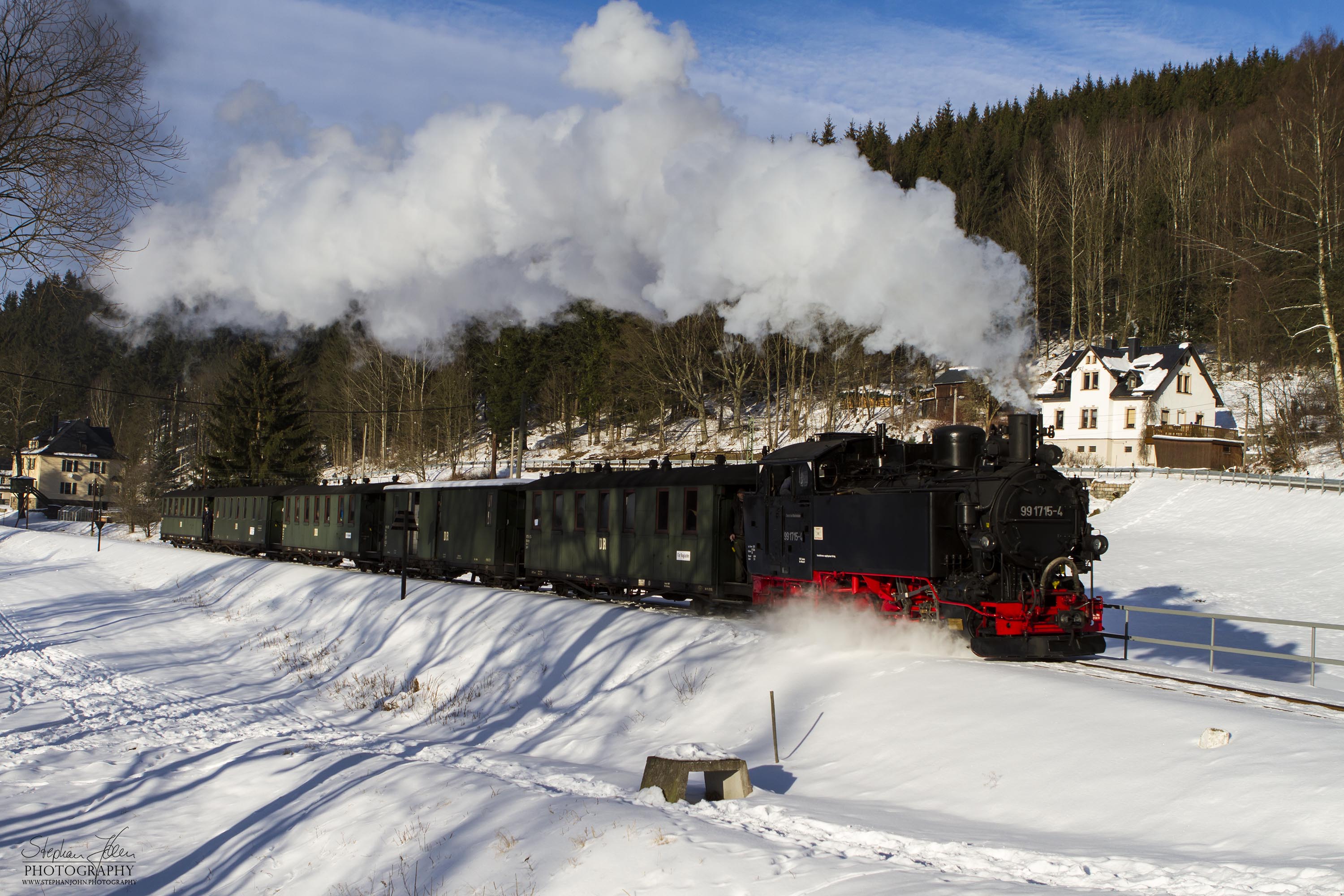 Zug 15 der Preßnitztalbahn zwischen Hp Forellenhof und Schmalzgrube