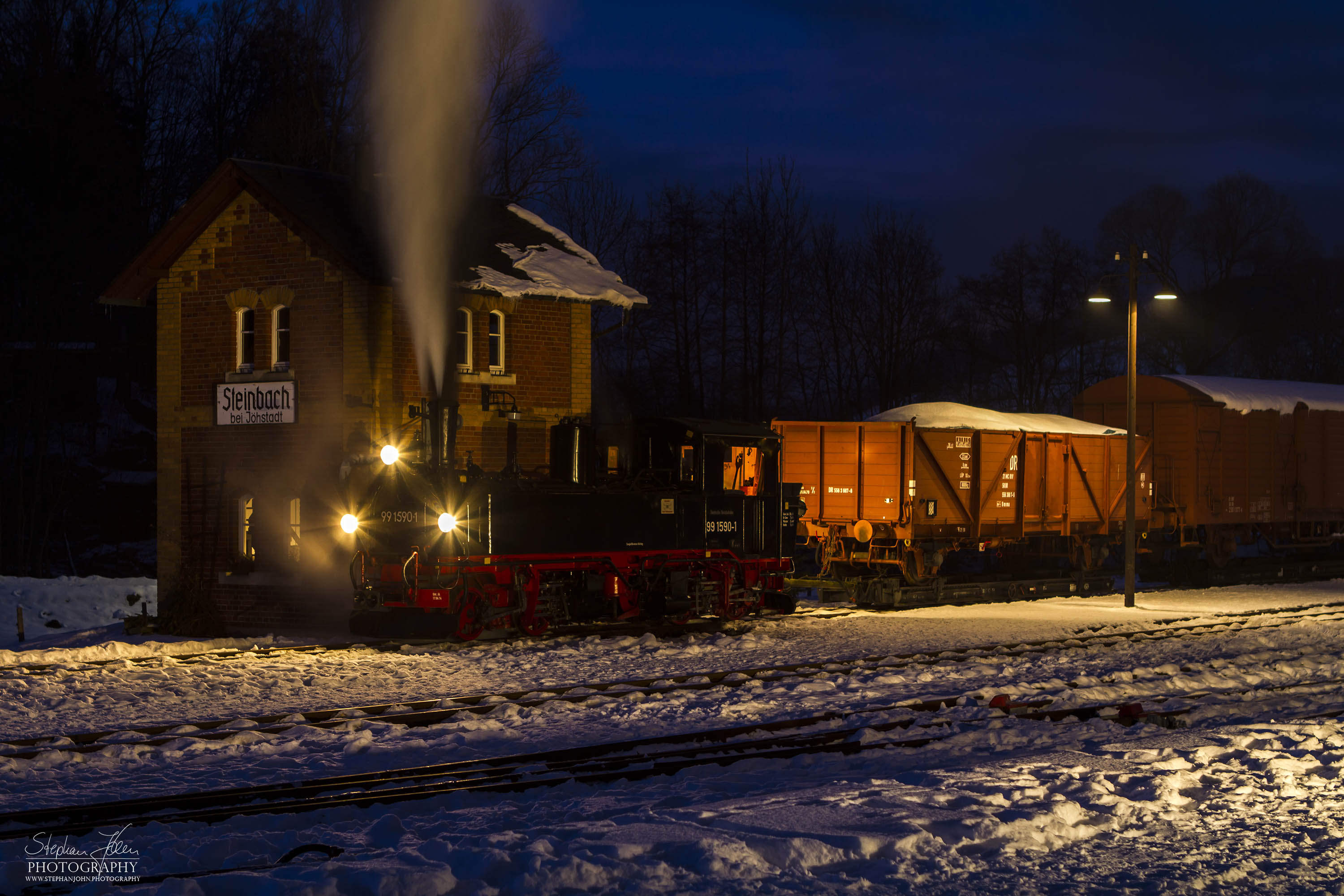 Sonderzug der Preßnitztalbahn im Bahnhof Steinbach