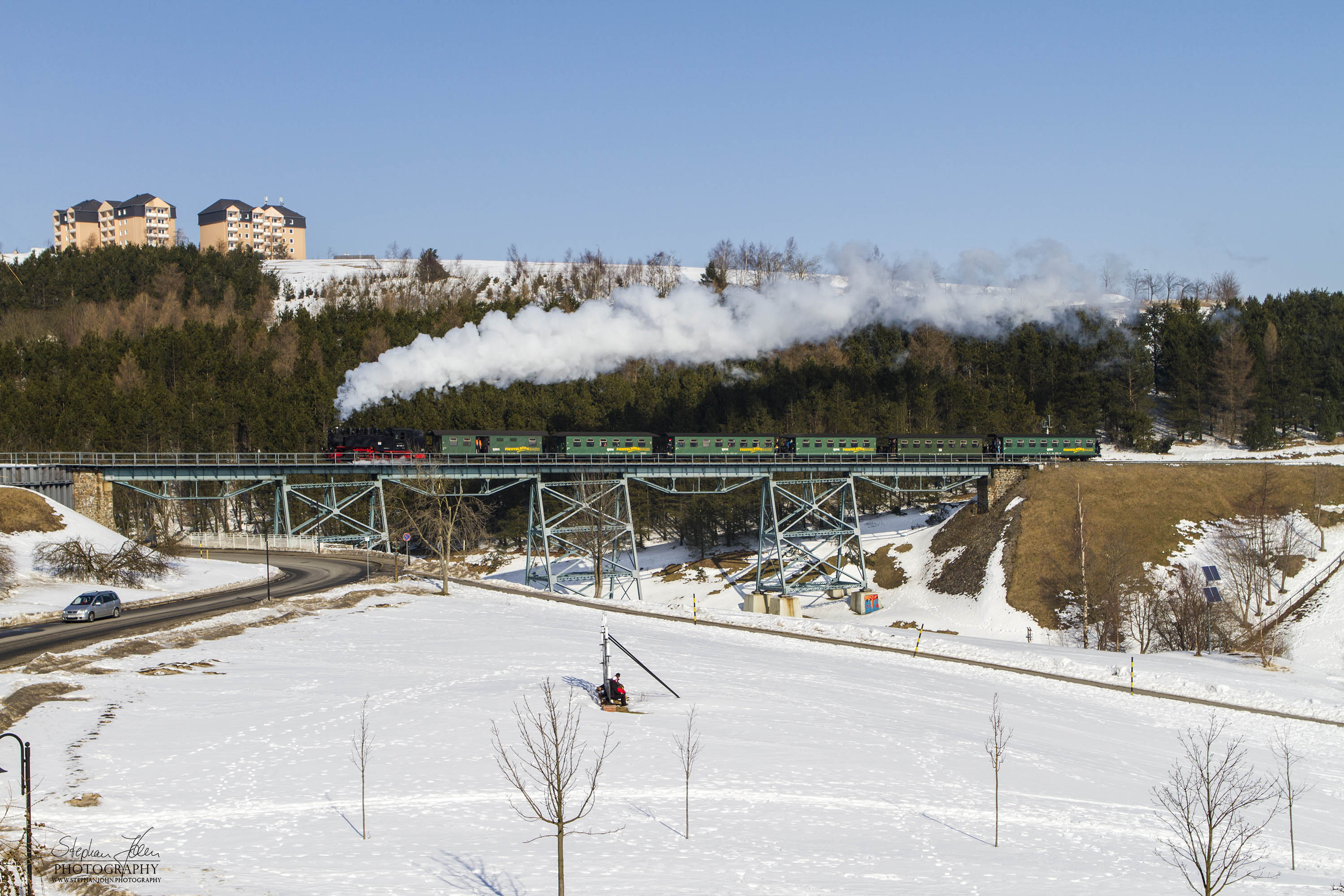 Zug P1003 erreicht Oberwiesenthal