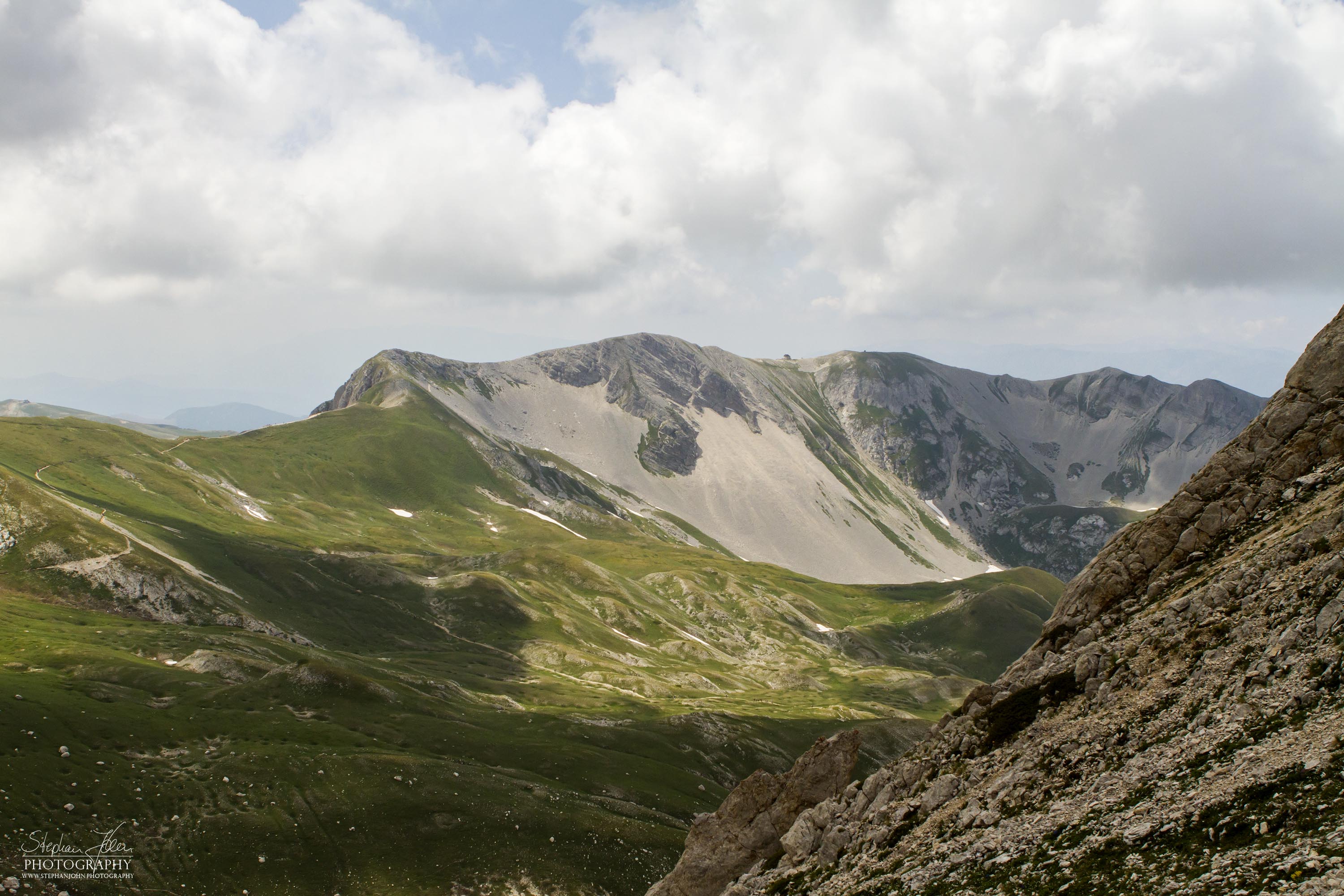 View from the way to the Gran Sasso back to the mountain hut 