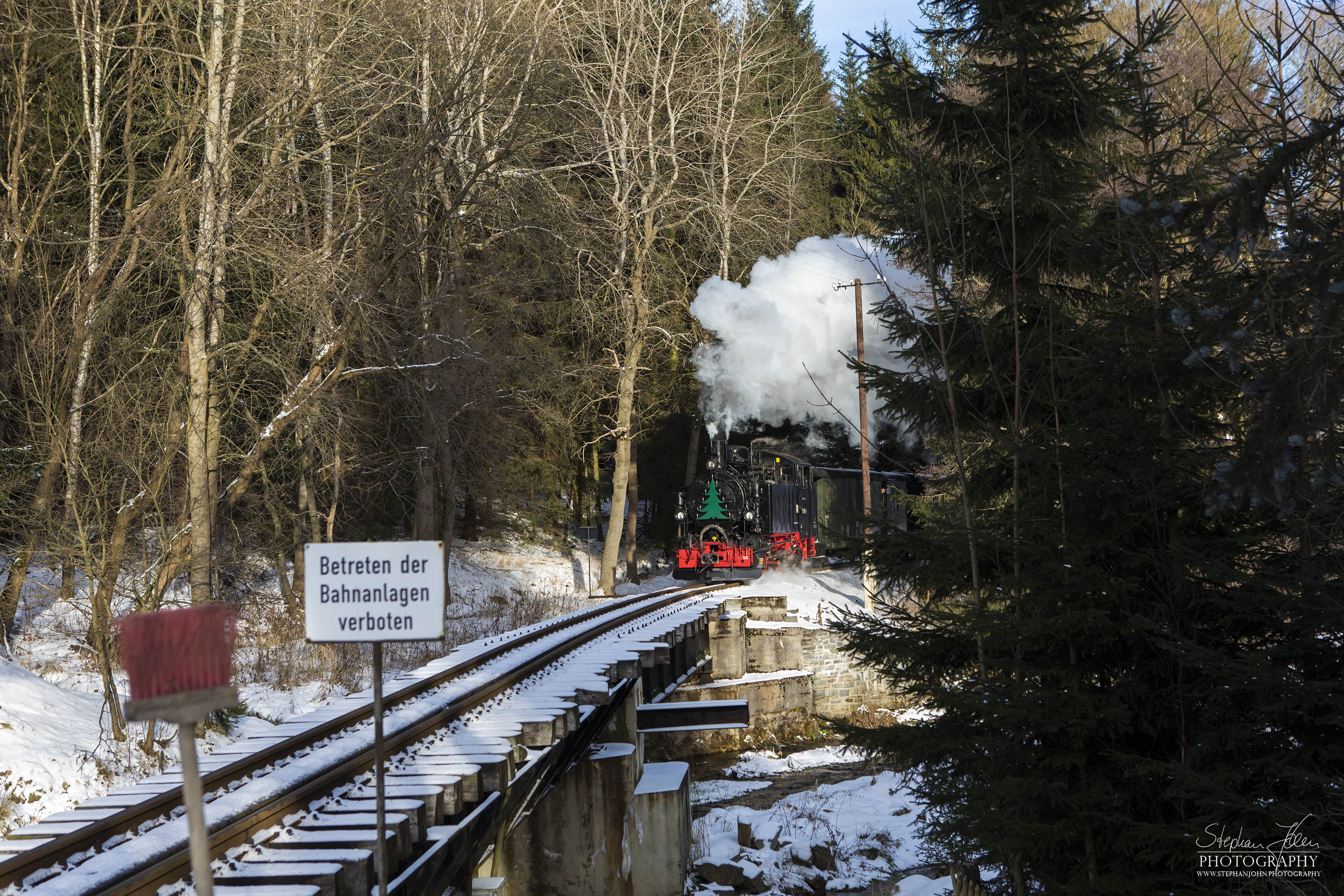 Zug 21 kurz vor dem Bahnhof Schlössel