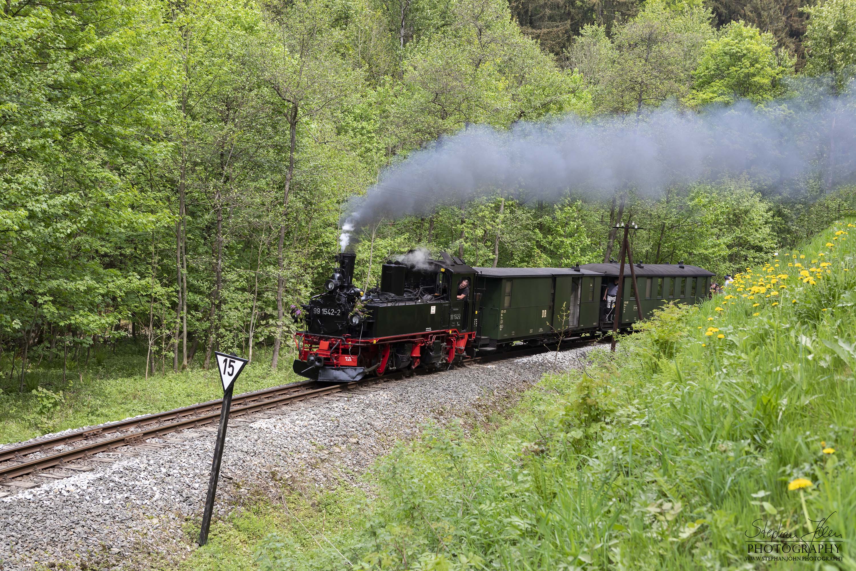 Zug P 14223 mit Lok 99 1542-2 von Steinbach nach Jöhstadt zwischen Stolln und Forellenhof