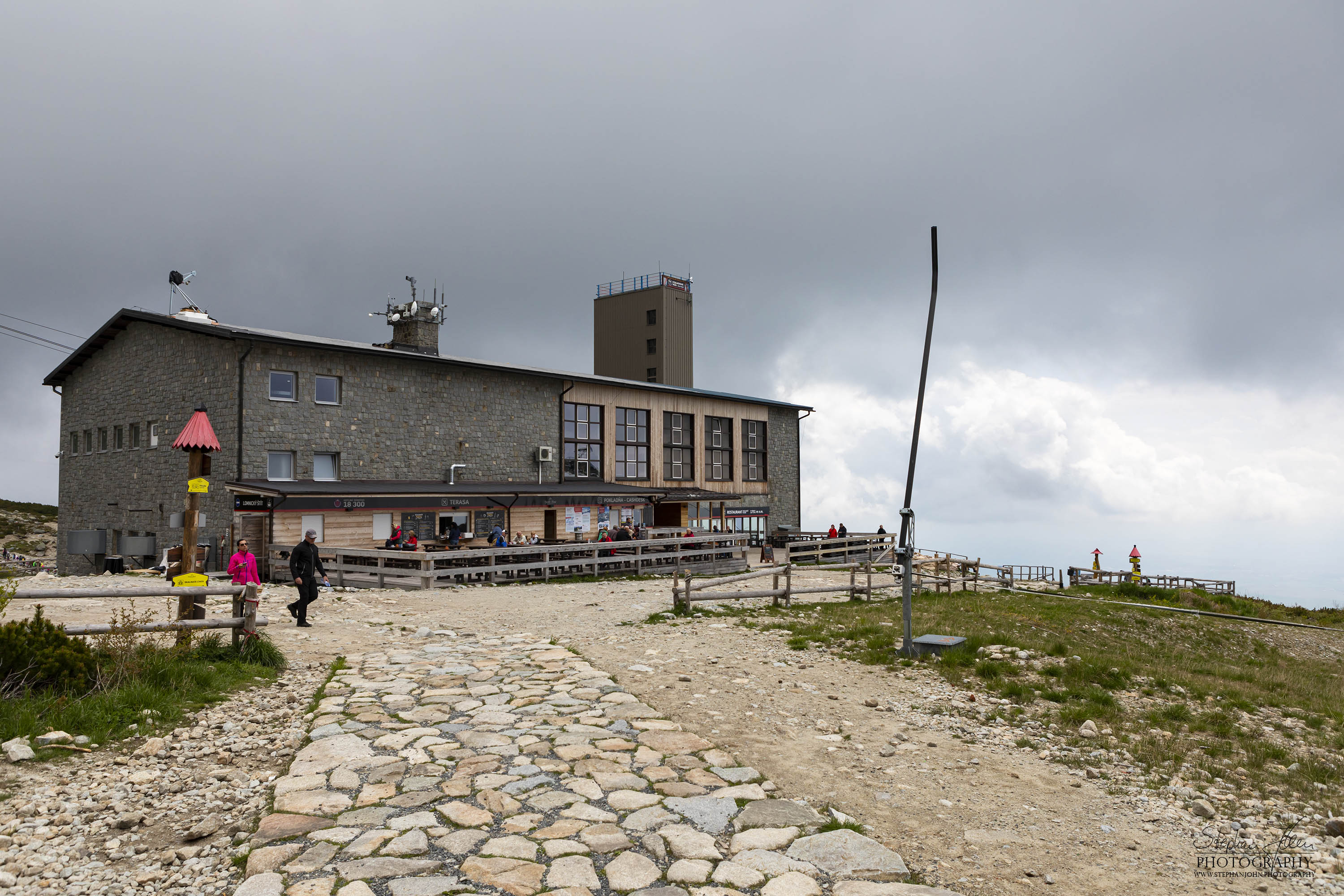 Seilbahnstation und Restaurant am Skalnaté Pleso