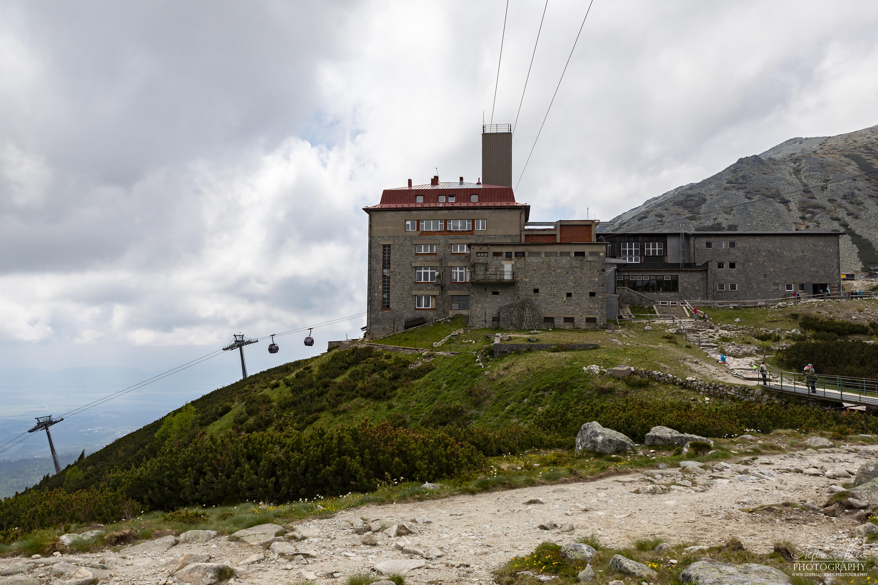 Seilbahnstation und Restaurant am Skalnaté Pleso