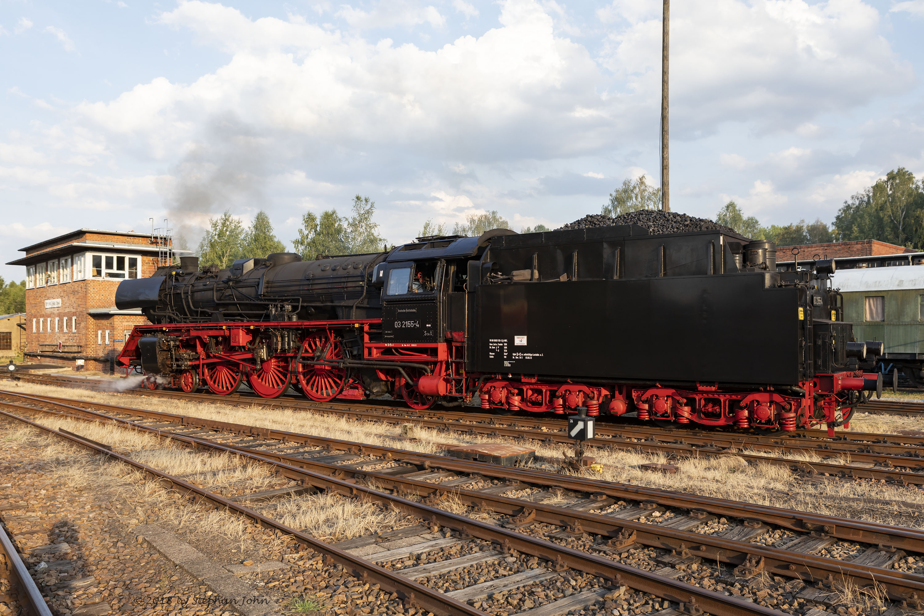 Lok 03 2155-4 rangiert im Bw Chemnitz-Hilbersdorf 