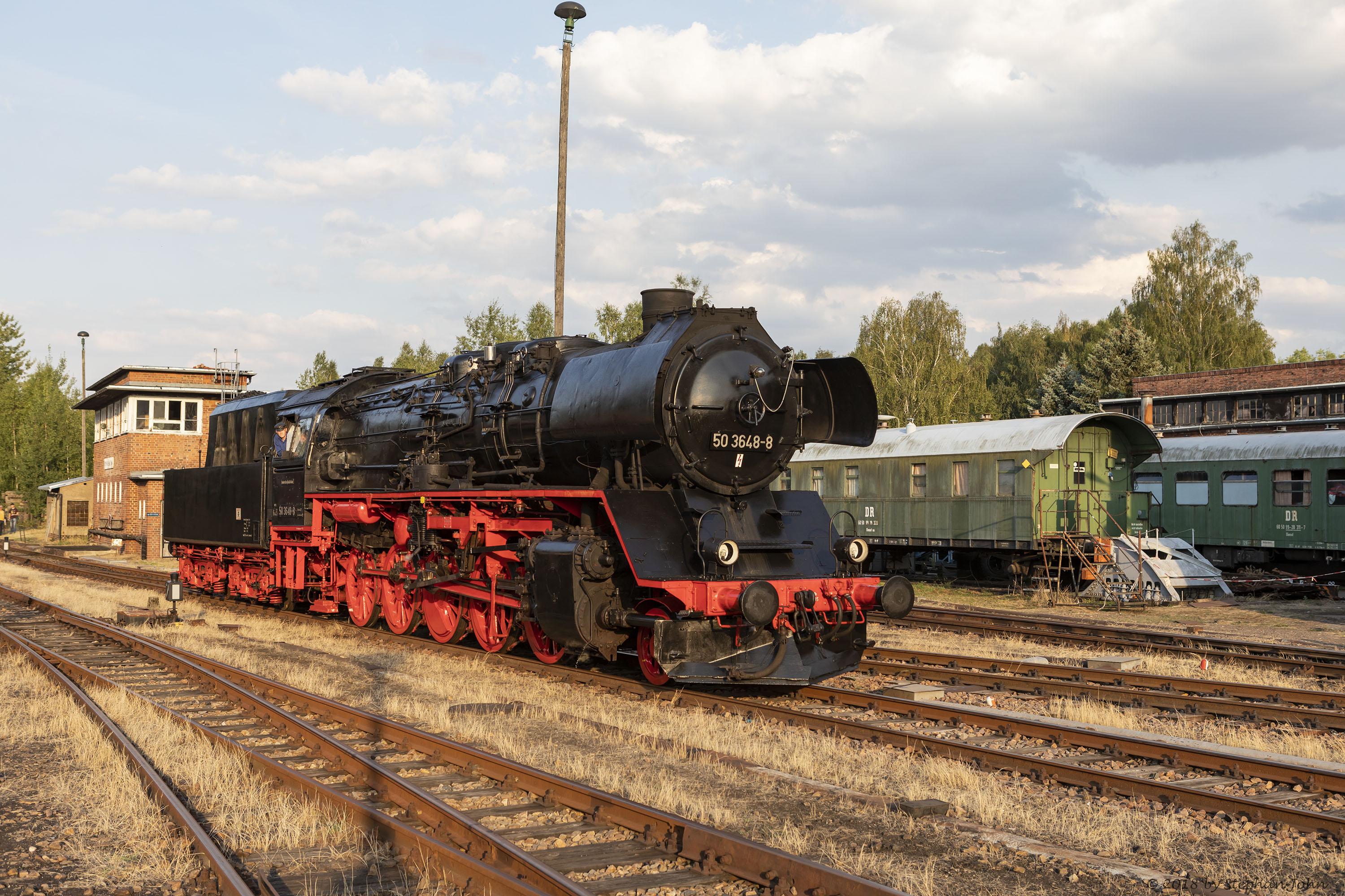 Lok 50 3648-8 rangiert zum Kohlebunker im Bw Chemnitz-Hilbersdorf