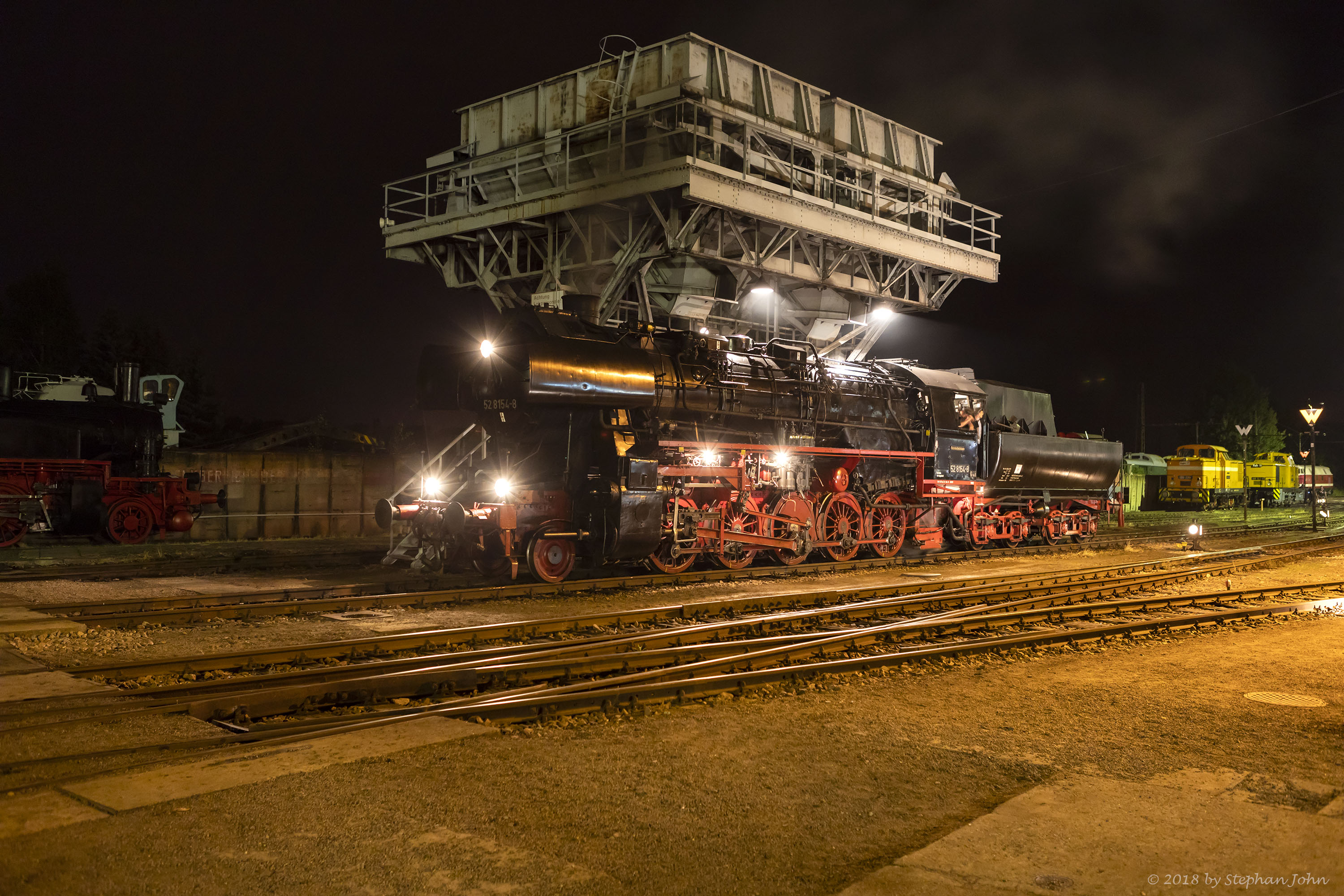 Lok 52 8154-8 am Kohlebunker im Bw Chemnitz-Hilbersdorf