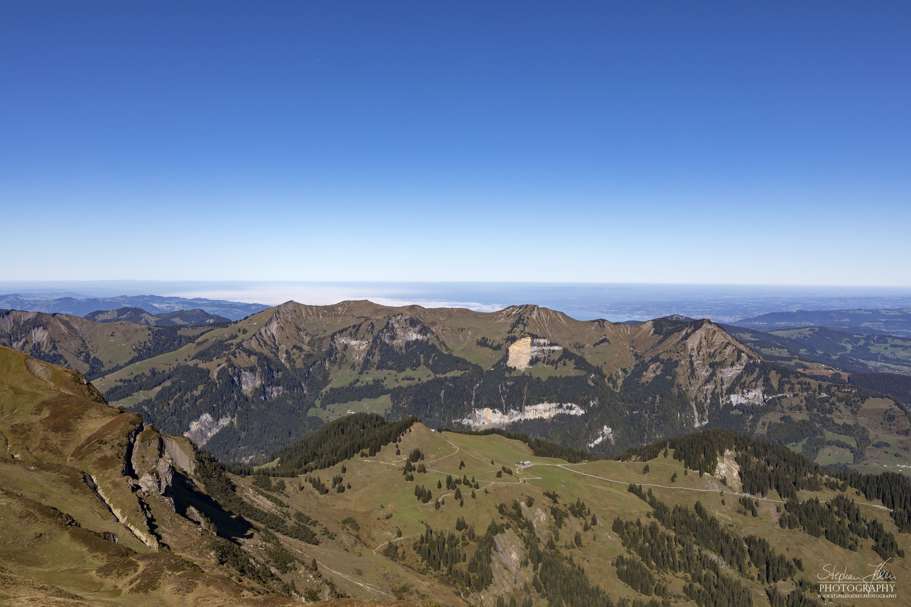 Blick von der Damülser Mittagsspitze in Richtung Bodensee