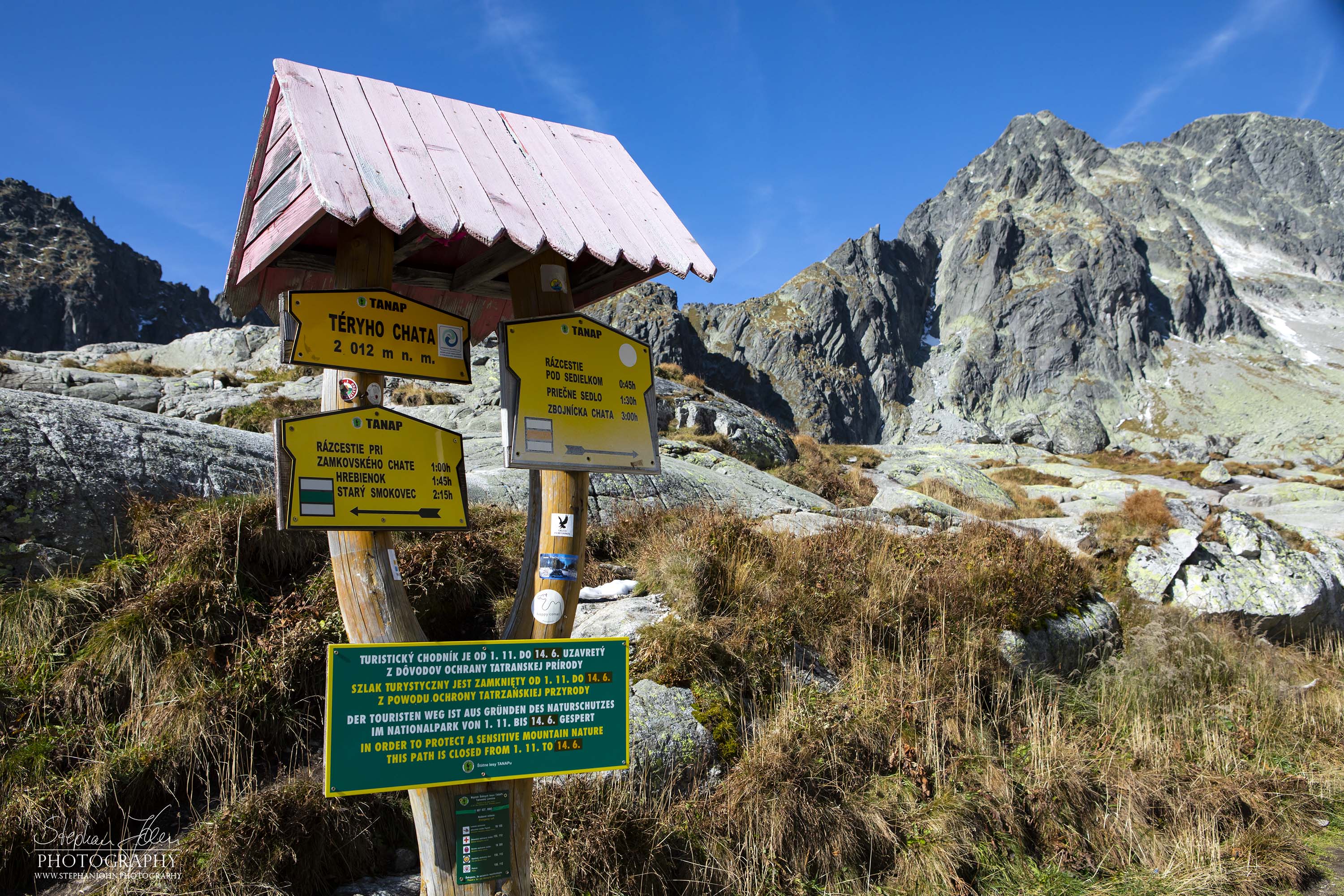 Wegweiser an der Téryhütte