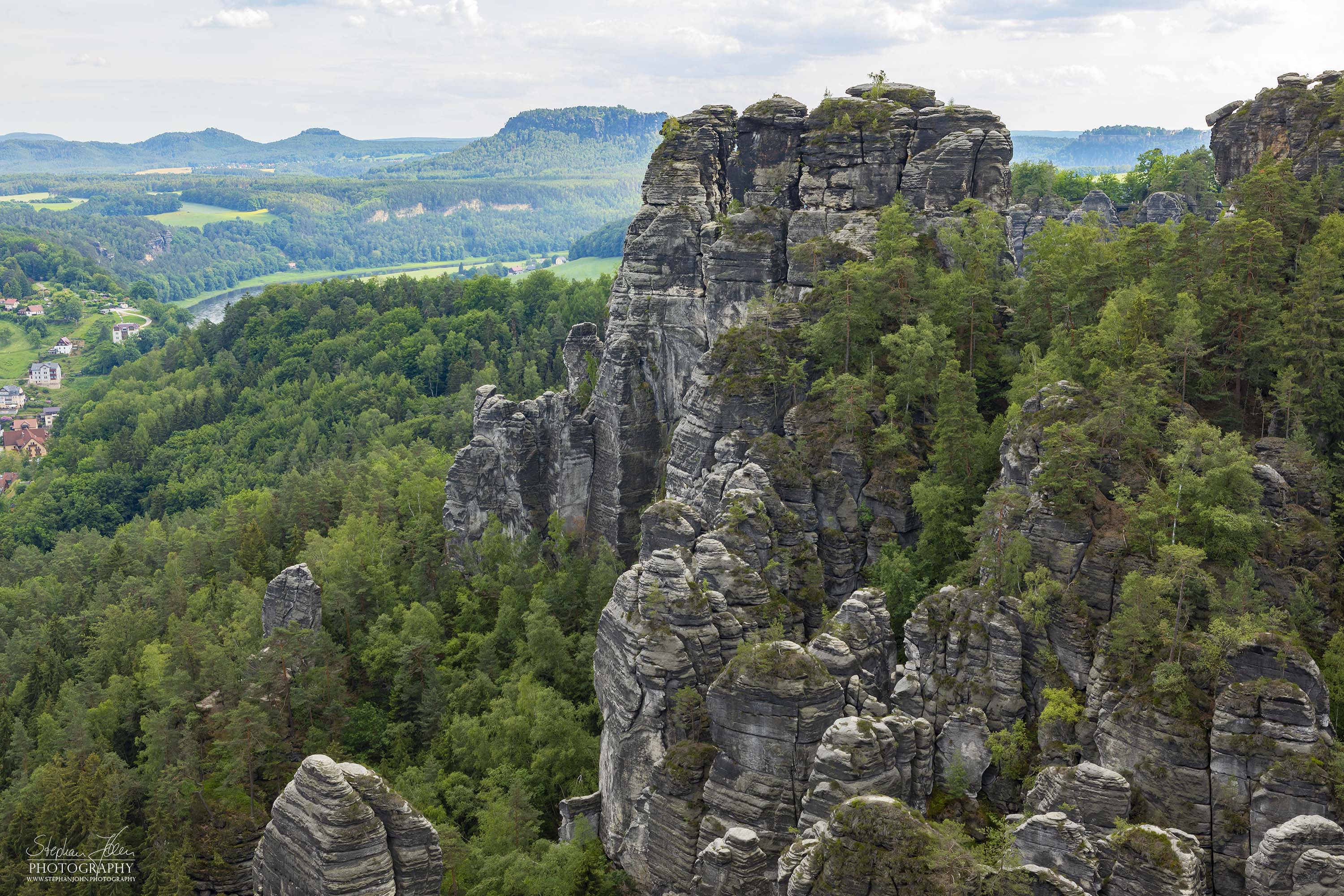 Blick von der Höllenhundscheibe in Richtung Kleine Gans und Basteibrücke