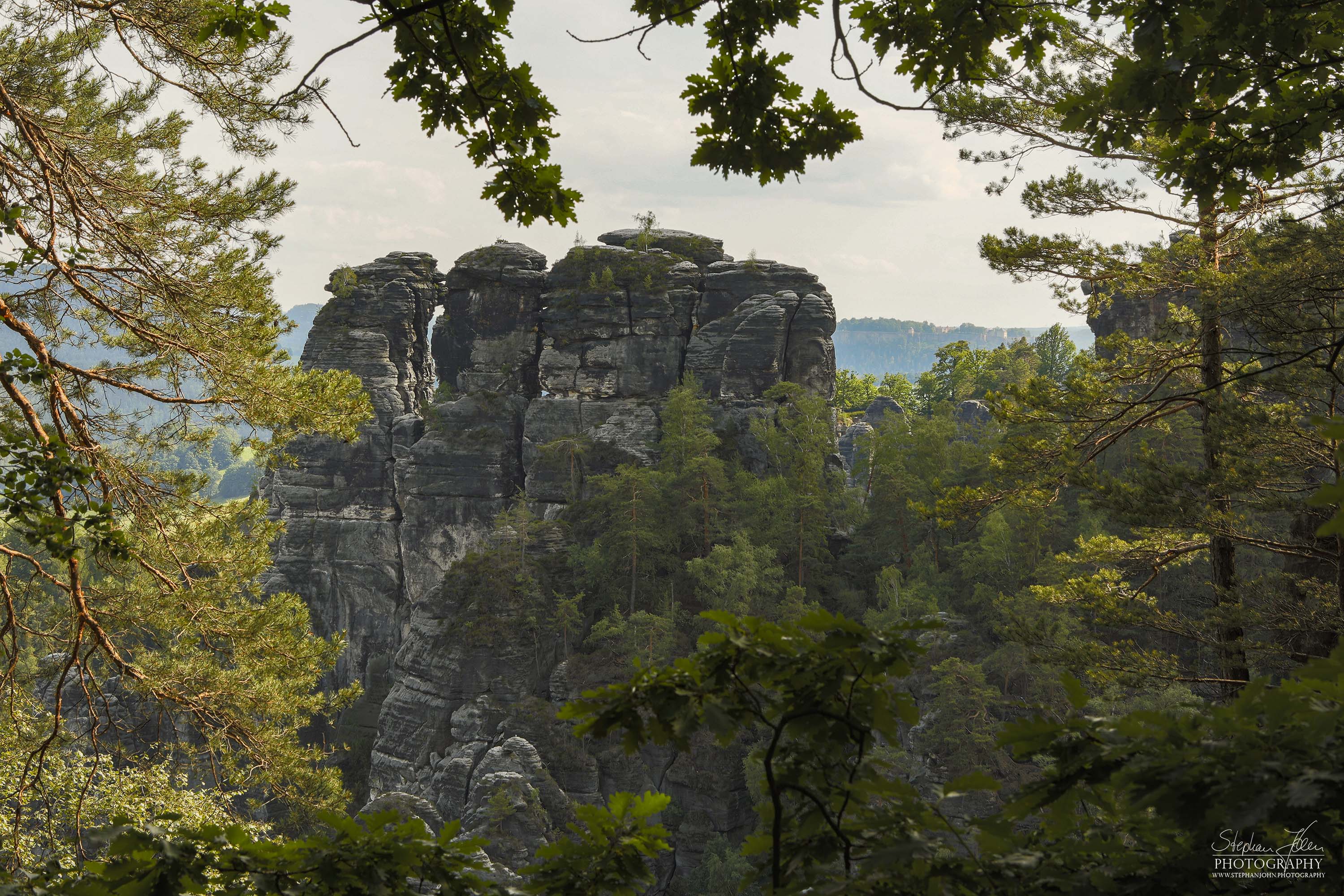 Blick von der Höllenhundscheibe in Richtung Kleine Gans und Basteibrücke