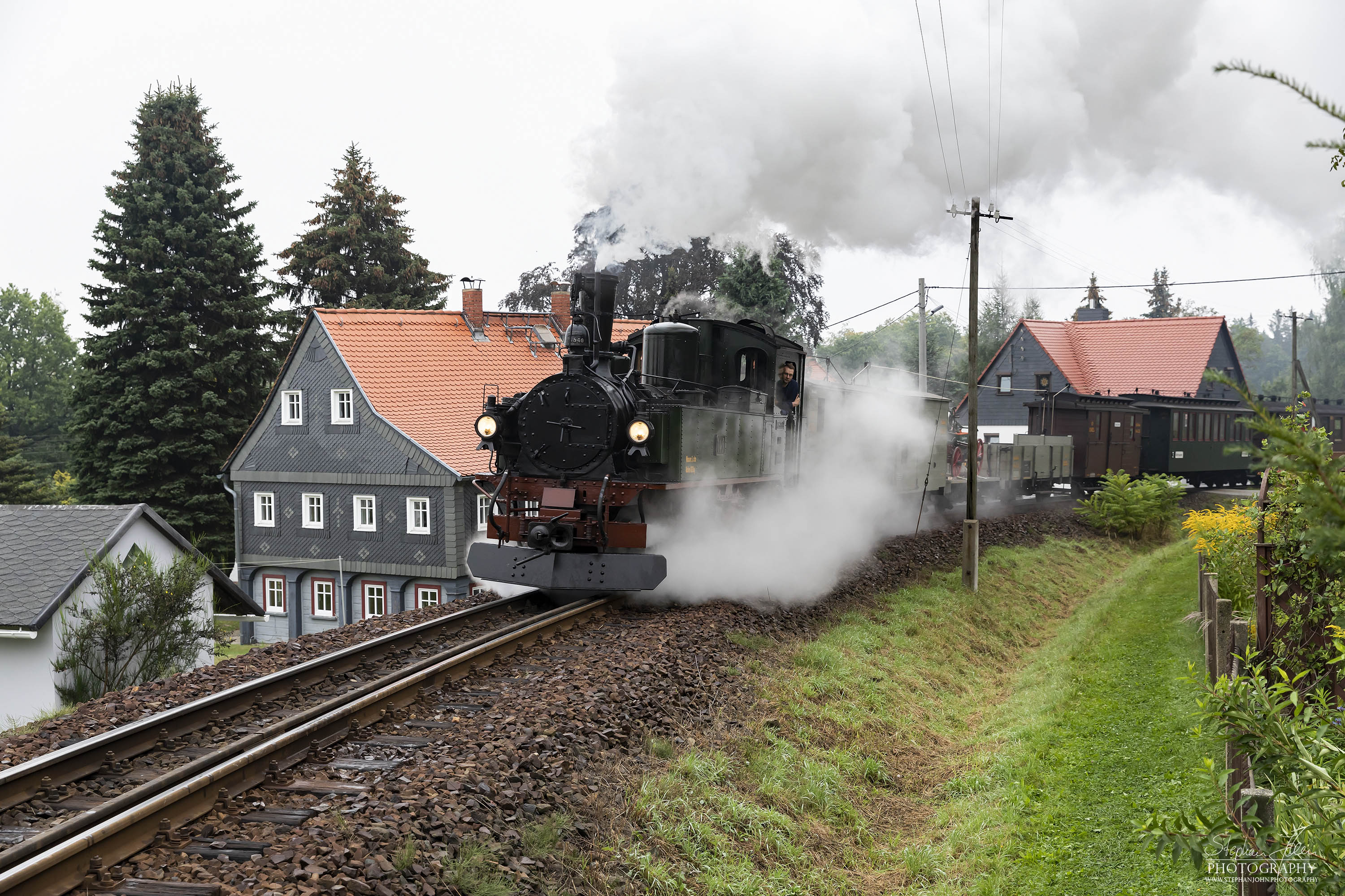 GmP 400 dampft durch Johnsdorf