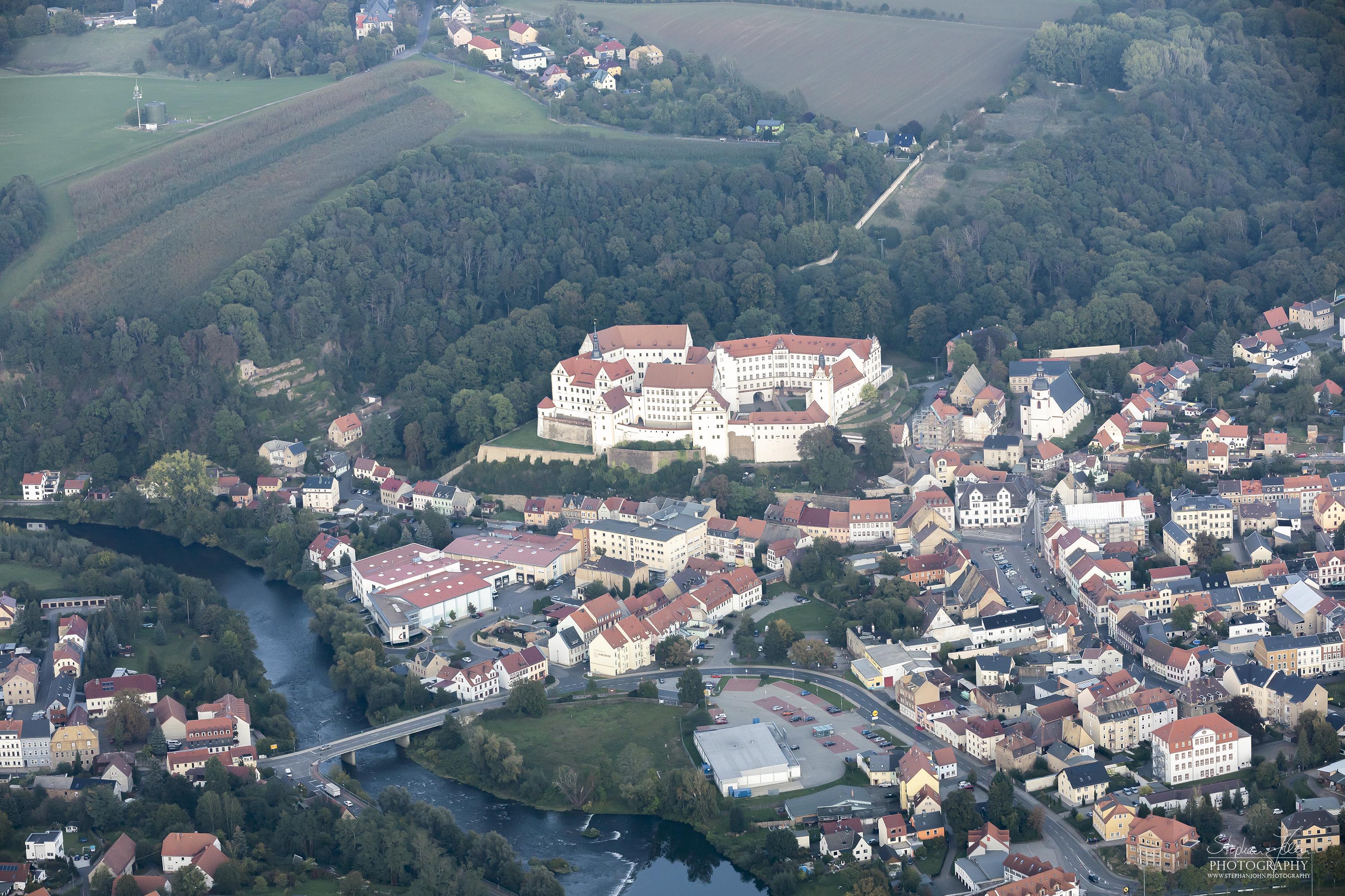 <p>Stadt und Schloss Colditz an der Zwickauer Mulde</p>