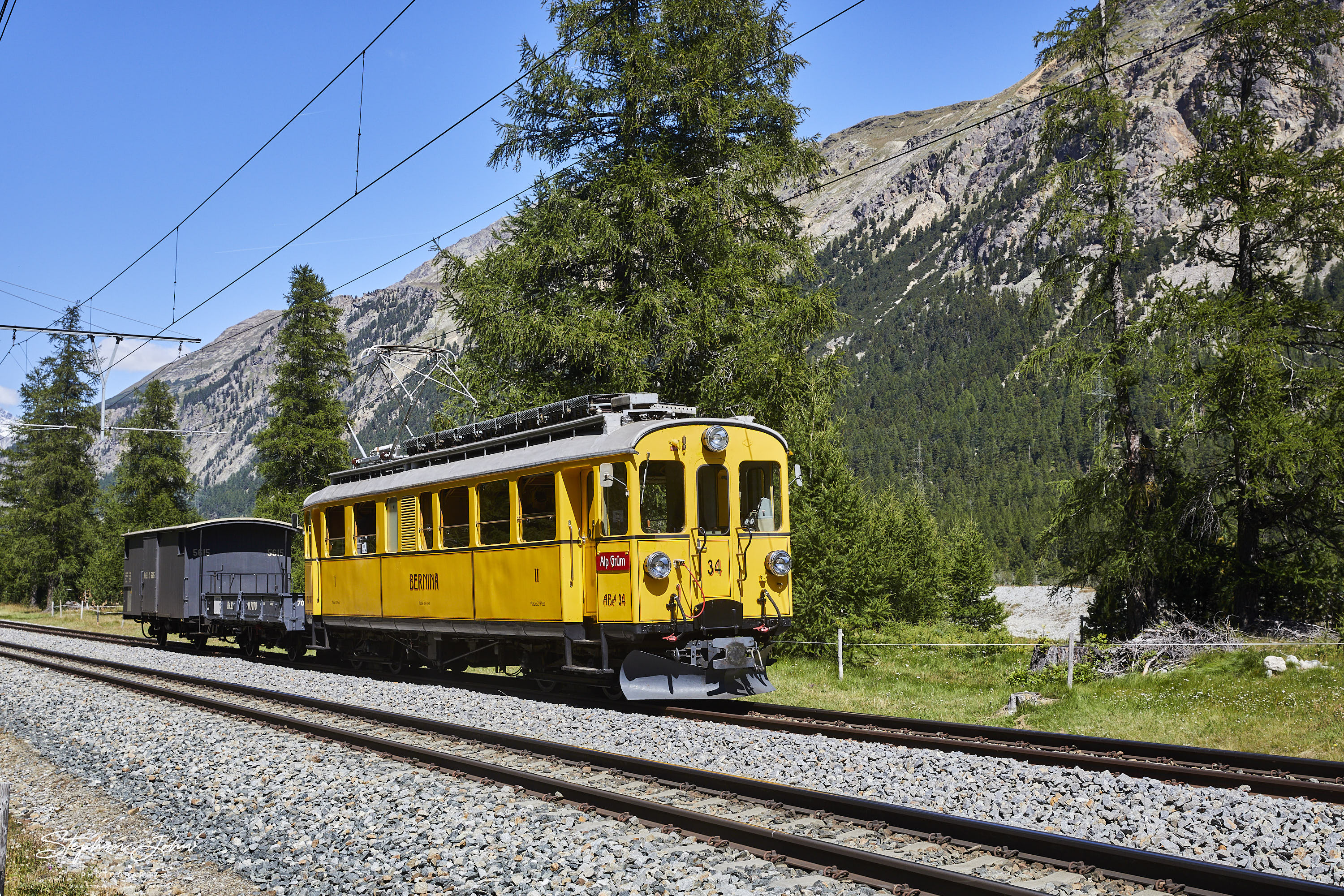 RhB Abe 4/4 vor Morteratsch