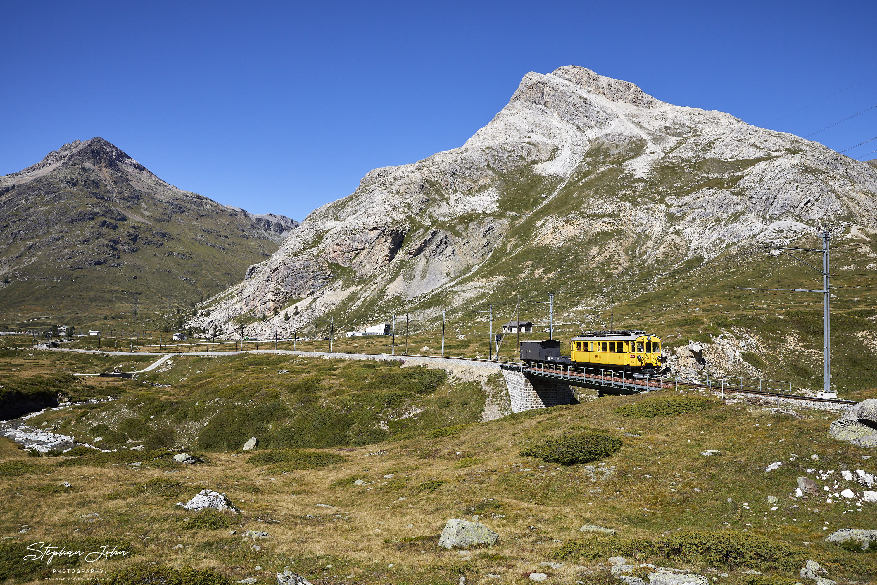 RhB Abe 4/4 vor Ospizio Bernina