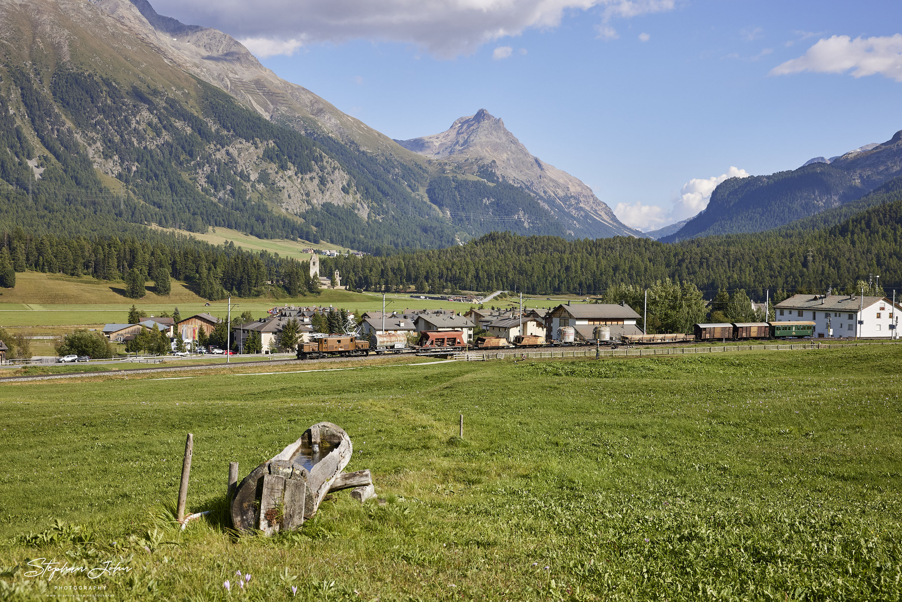 Krokodil Ge 6/6`414 mit dem GmP auf dem Rückweg nach Samedan