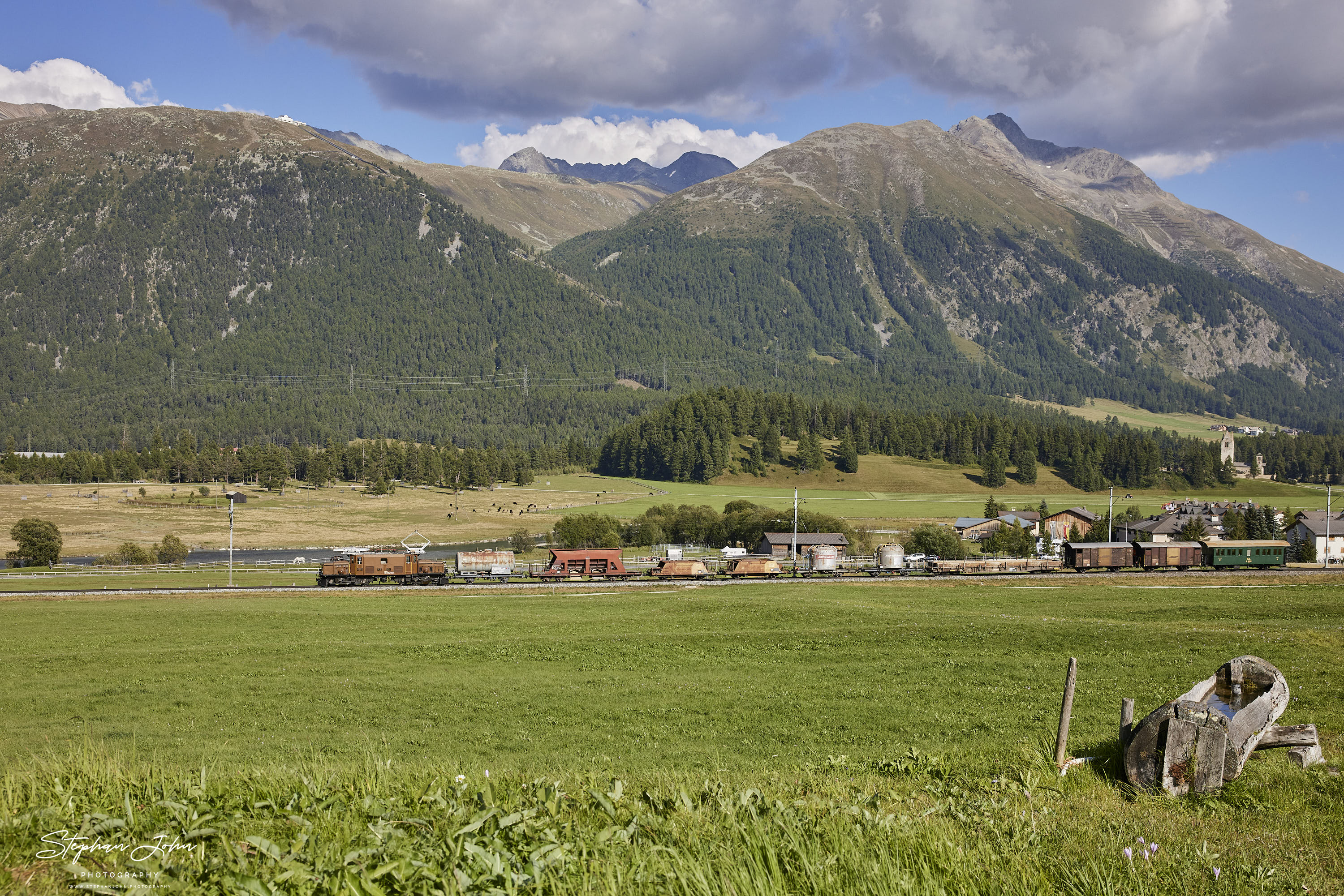 Krokodil Ge 6/6`414 mit dem GmP auf dem Rückweg nach Samedan