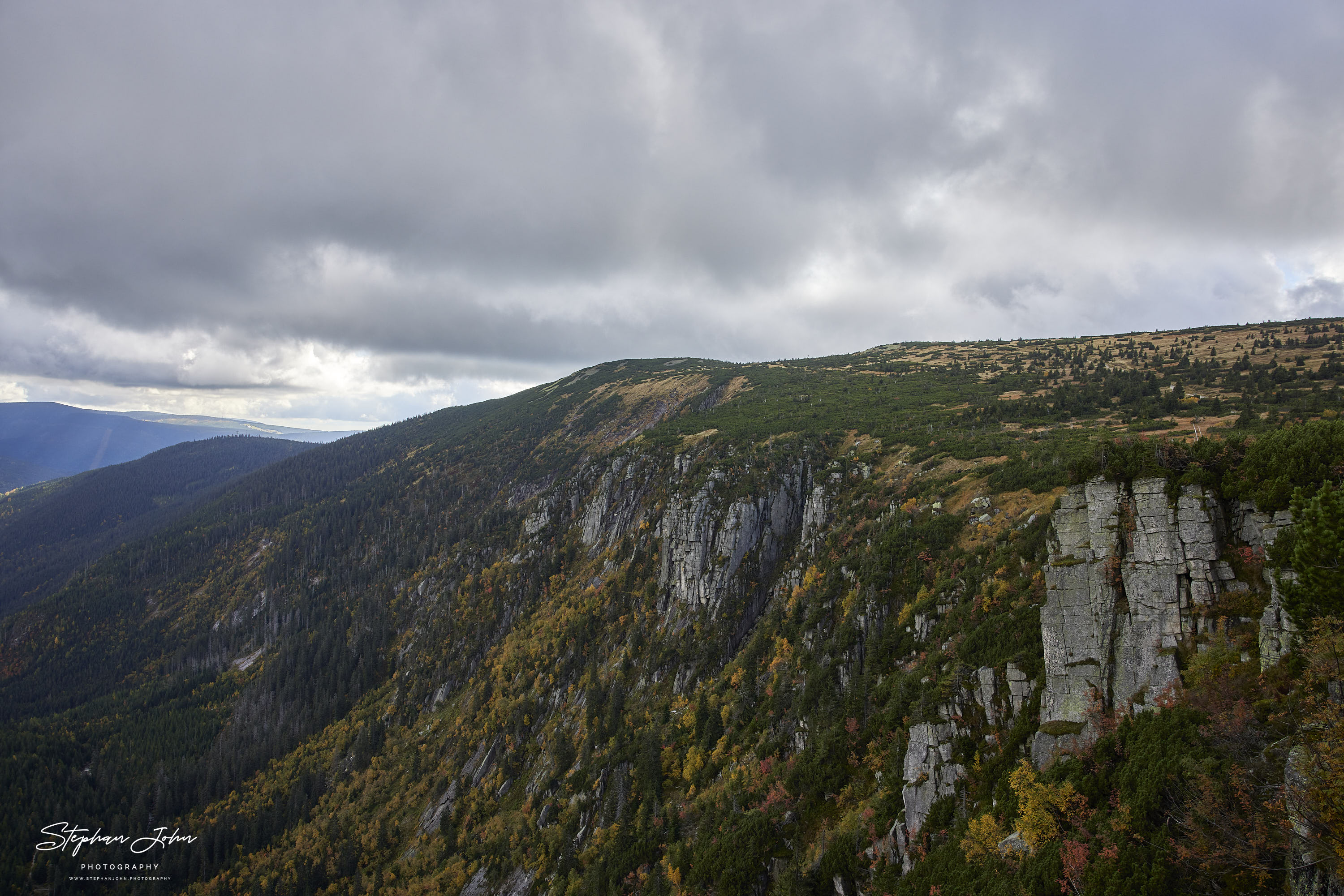 Blick vom Pantschefall in Richtung Vrbatova bouda und Goldhöhe