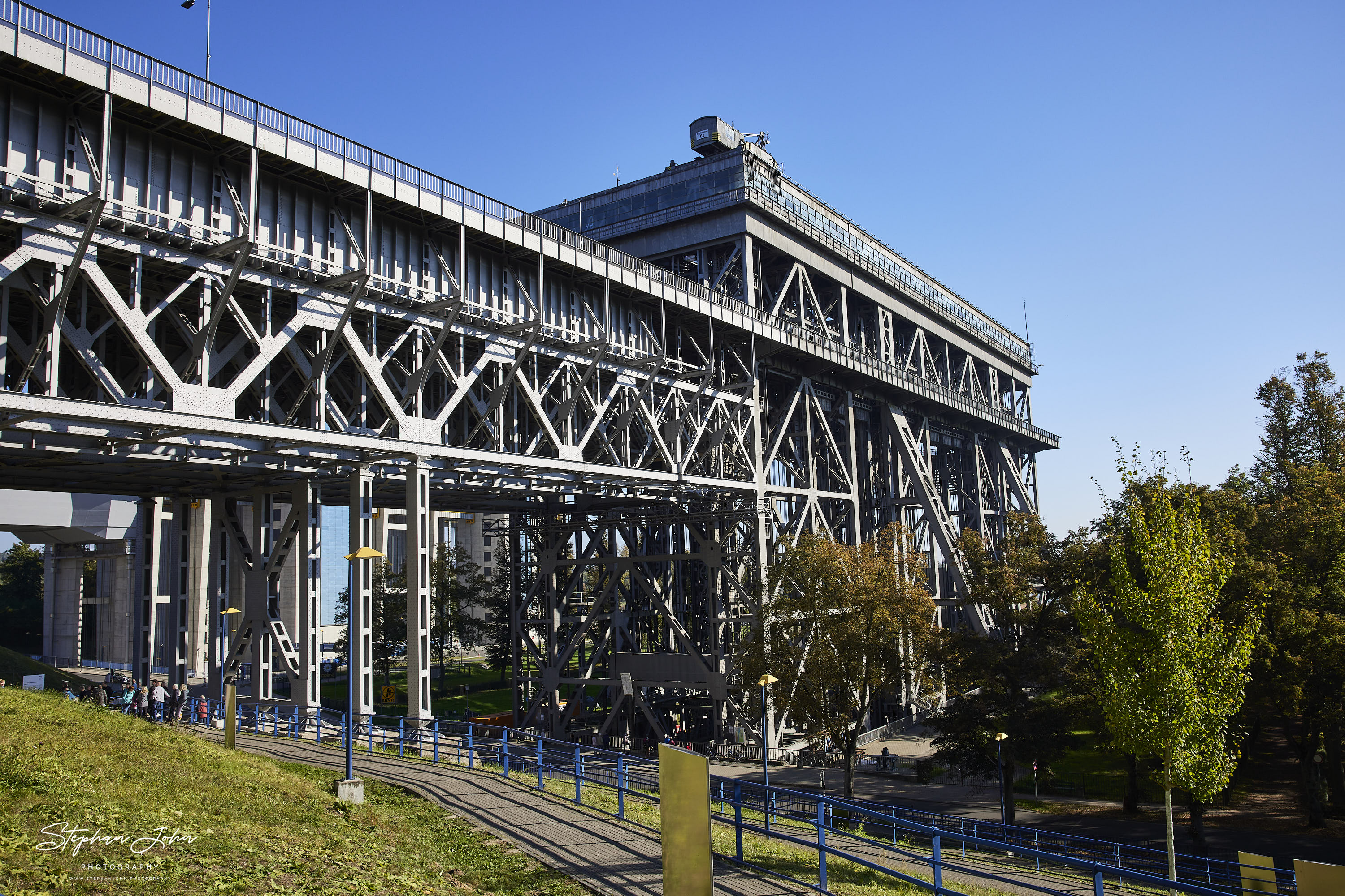 Das alte Schiffshebewerk mit Kanalbrücke