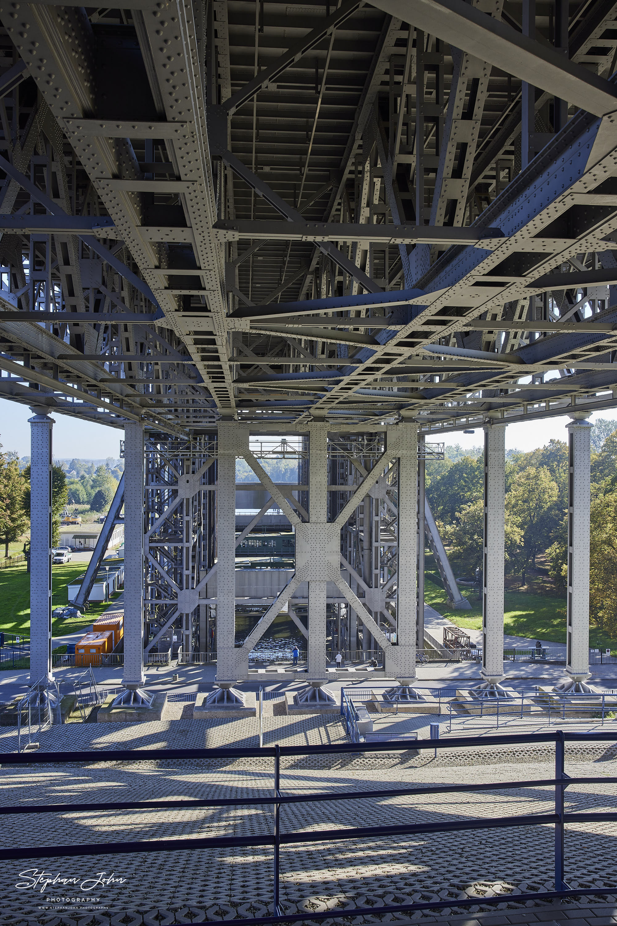 Das alte Schiffshebewerk mit Kanalbrücke