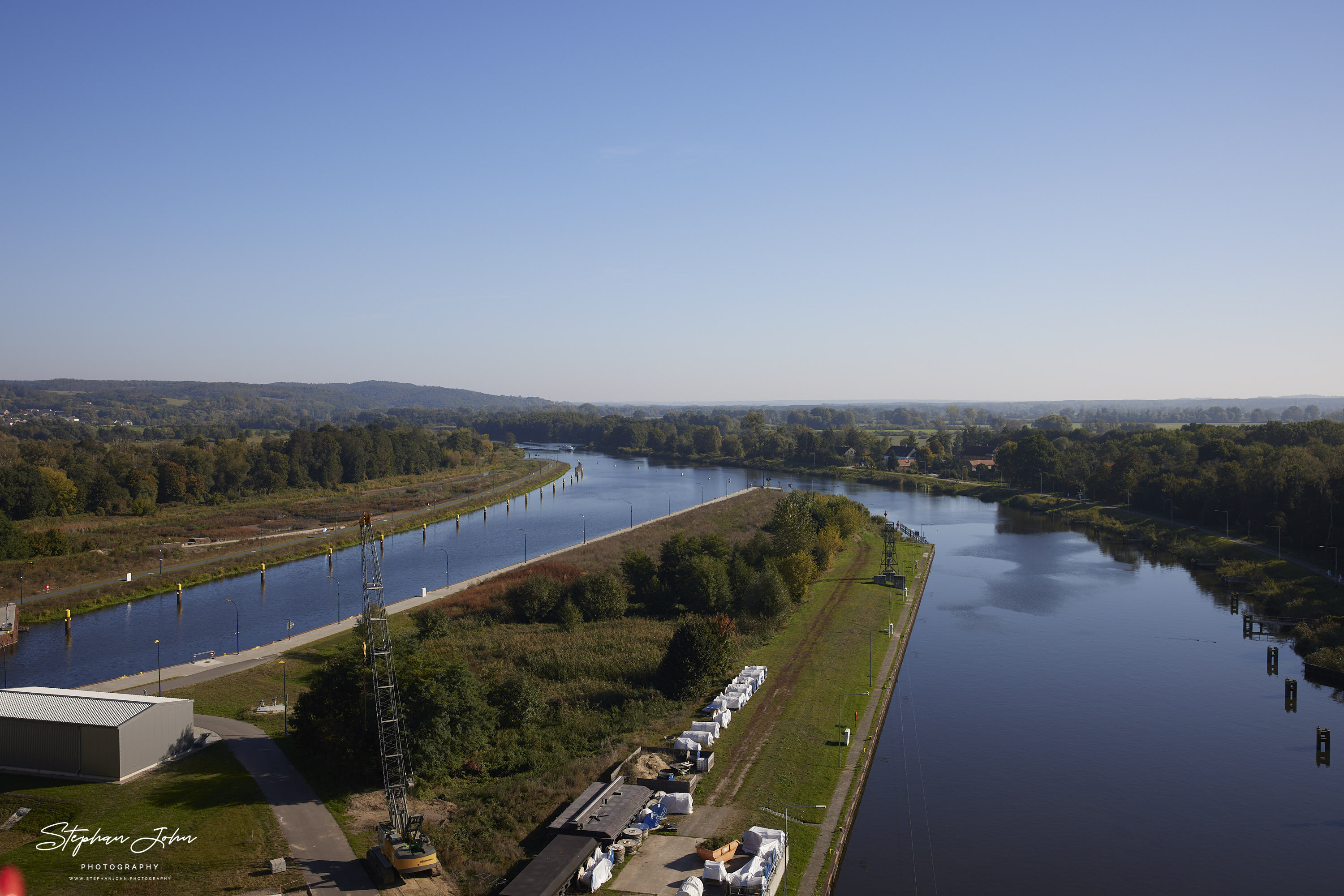 Blick vom alten Schiffshebewerk auf die untere Anbindung des Kanals