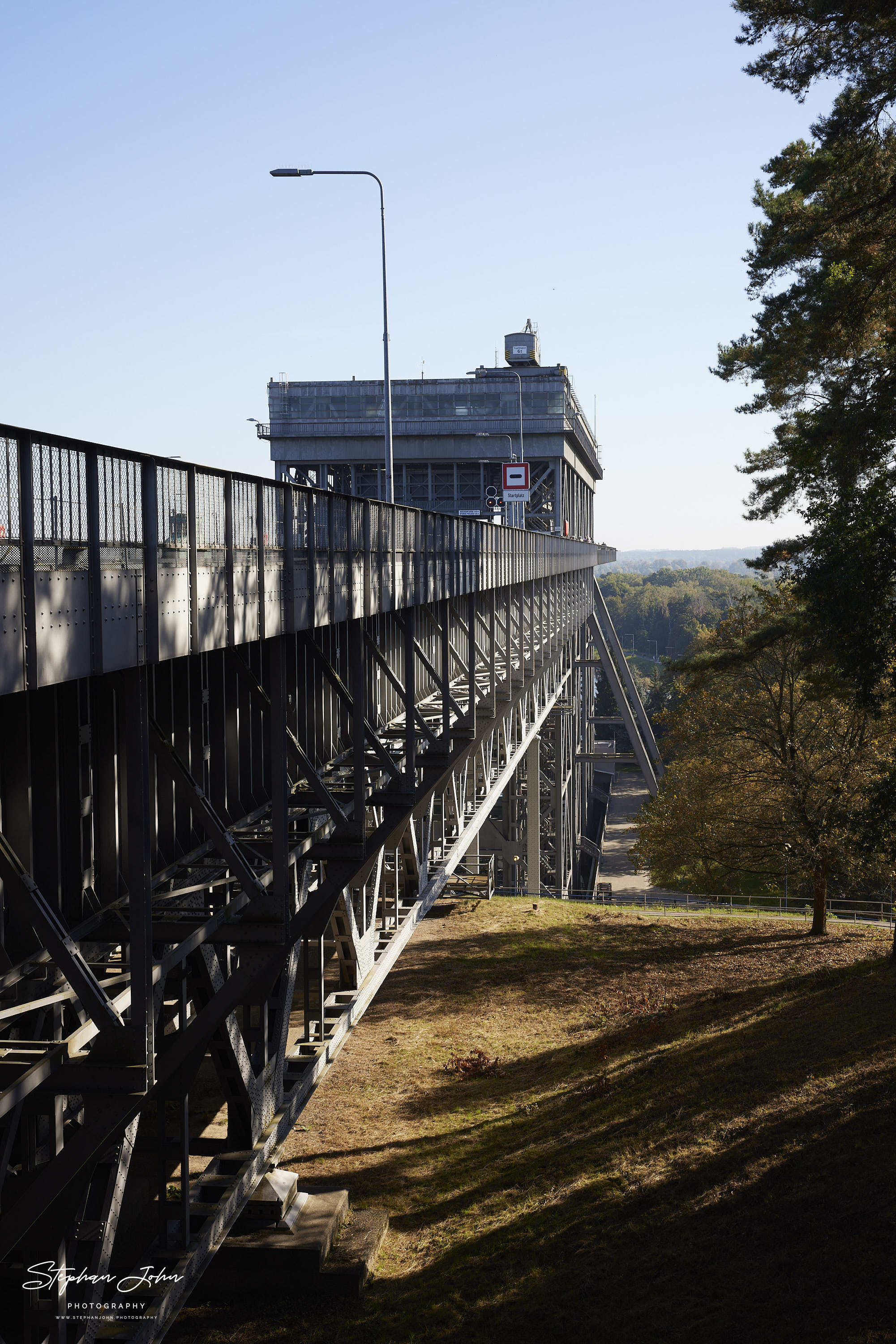 Das alte Schiffshebewerk mit Kanalbrücke