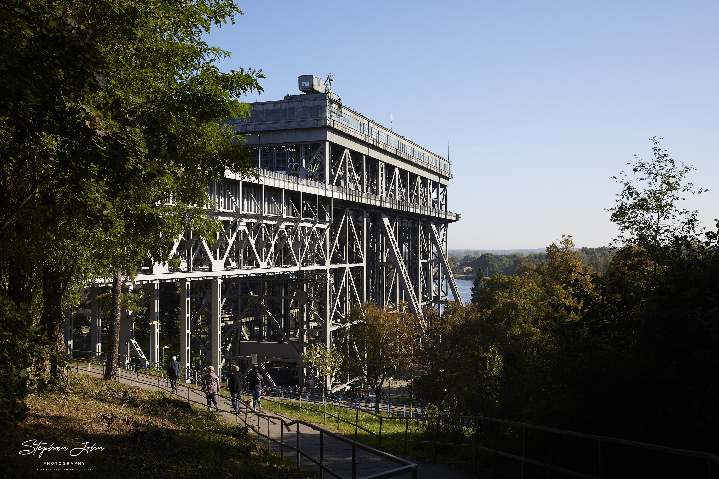 Das alte Schiffshebewerk mit Kanalbrücke