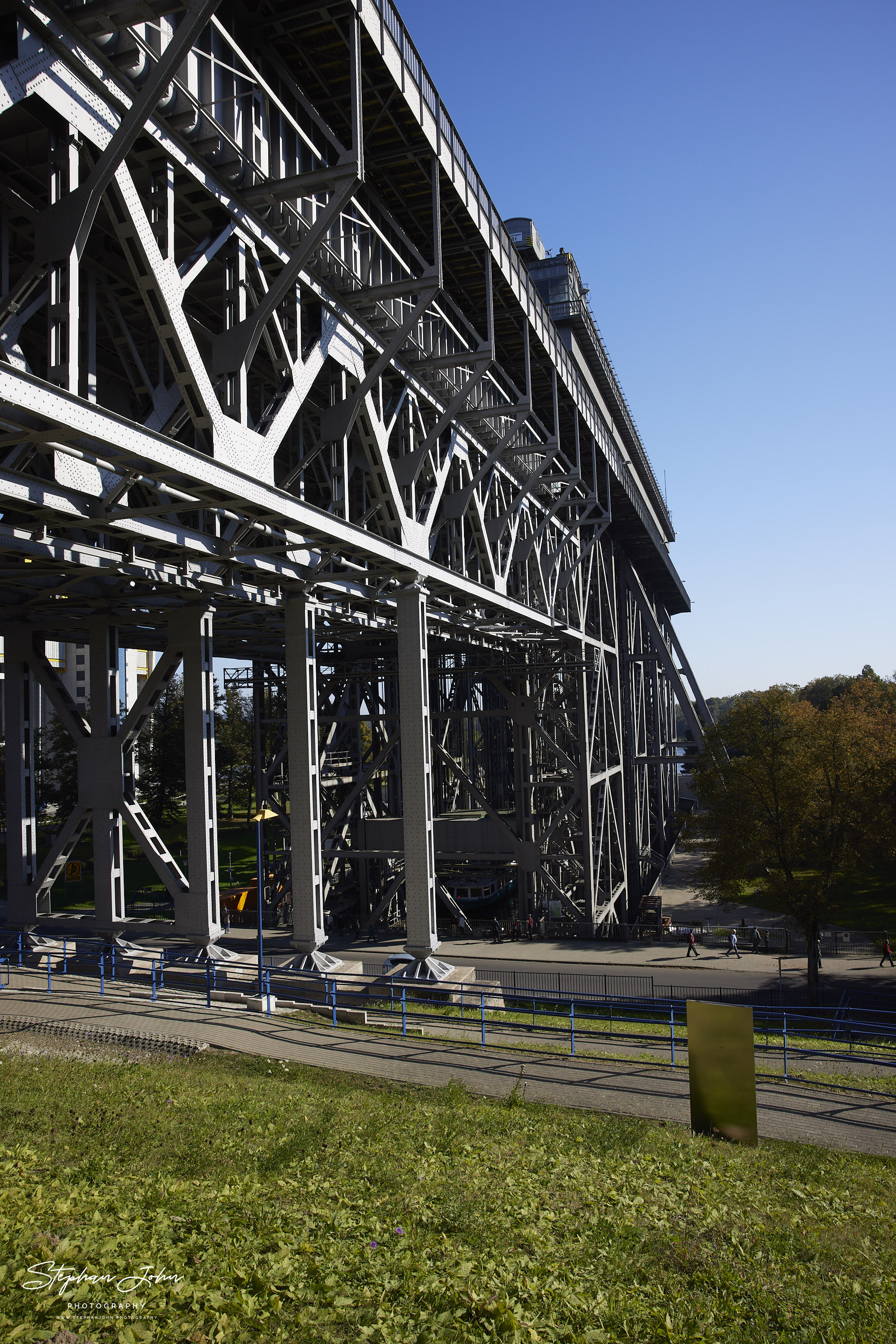 Das alte Schiffshebewerk mit Kanalbrücke