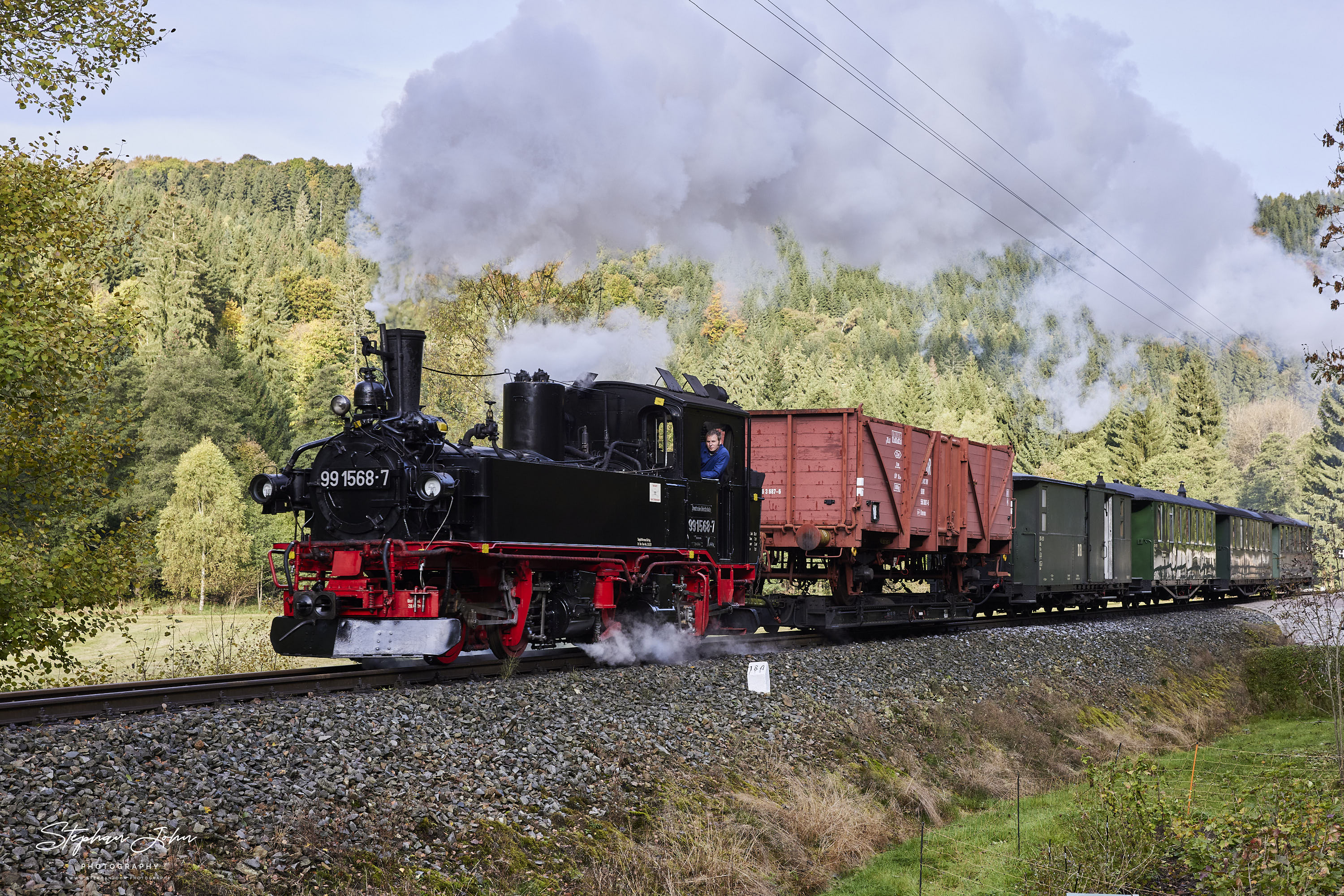 GmP 11253 Hat ohne Halt den Haltepunkt Forellenhof passiert und dampft weiter nach Schmalzgrube