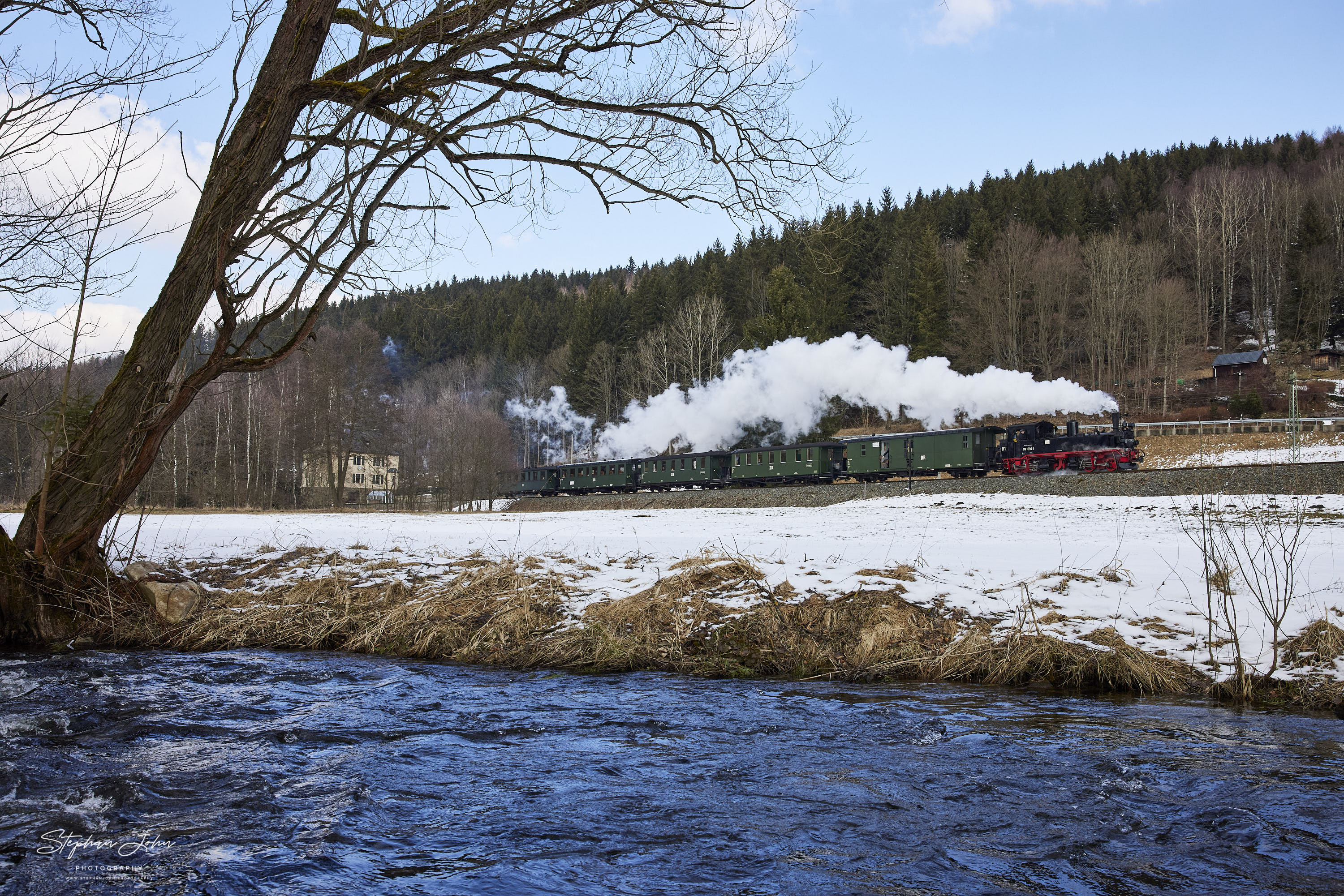 Zug 14113 mit Lok 99 1590-1 nach Jöhstadt zwischen Forellenhof und Schmalzgrube