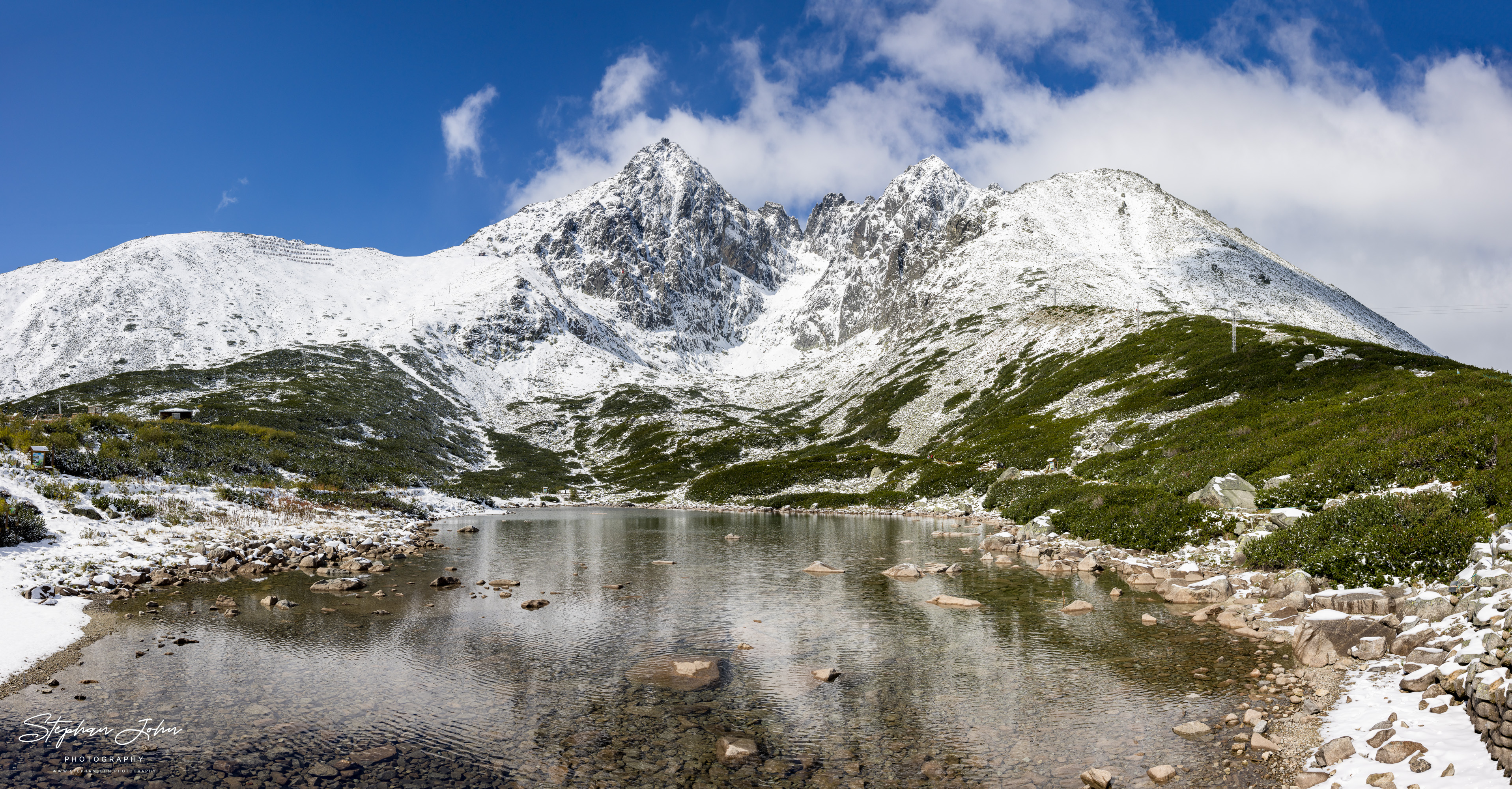 <p>Skalnaté Pleso mit der Lomnitzer Spitze im Hintergrund</p>