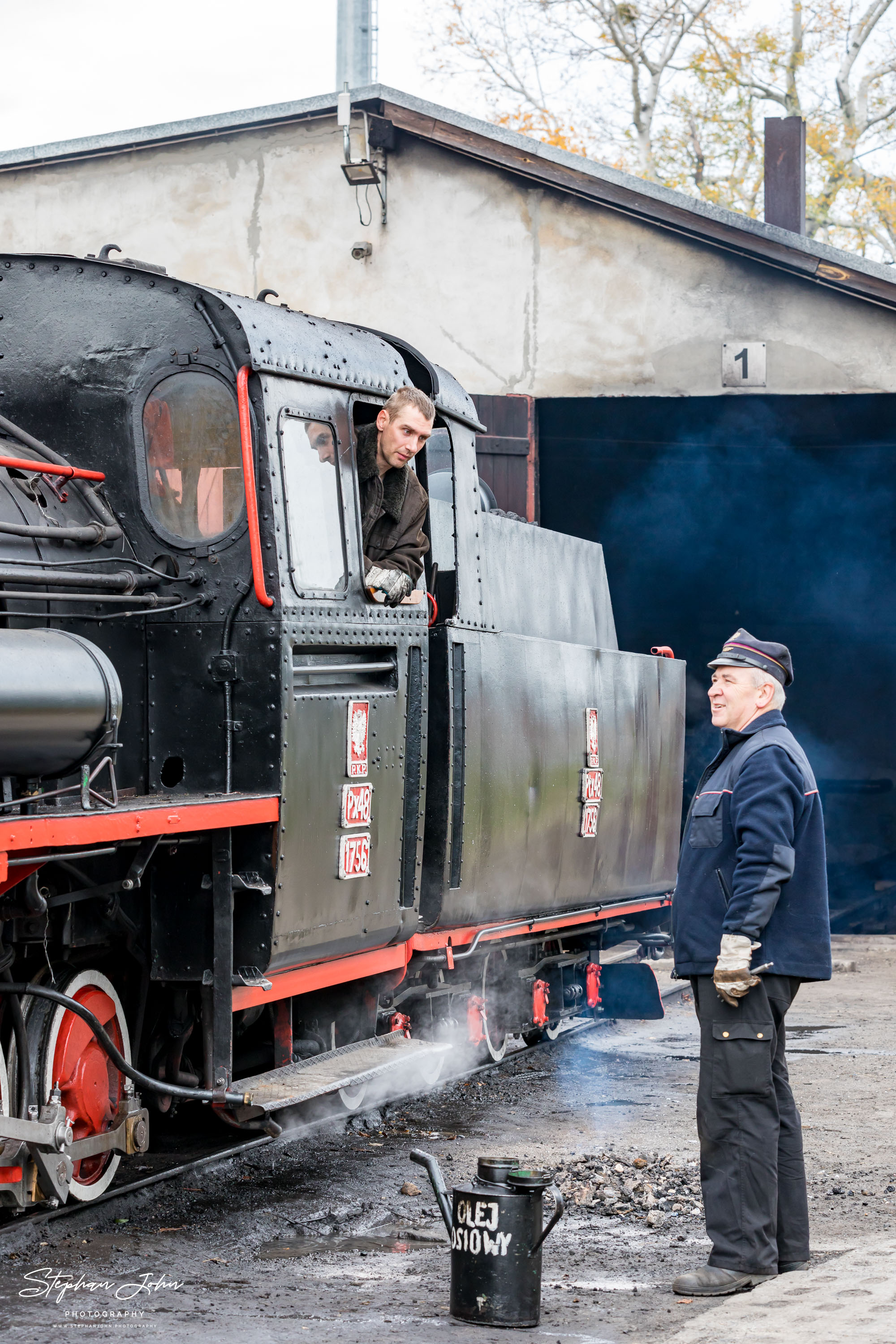 Lok Px48-1756 der Schrodaer Kreisbahn wird für den Einsatz vorbereitet