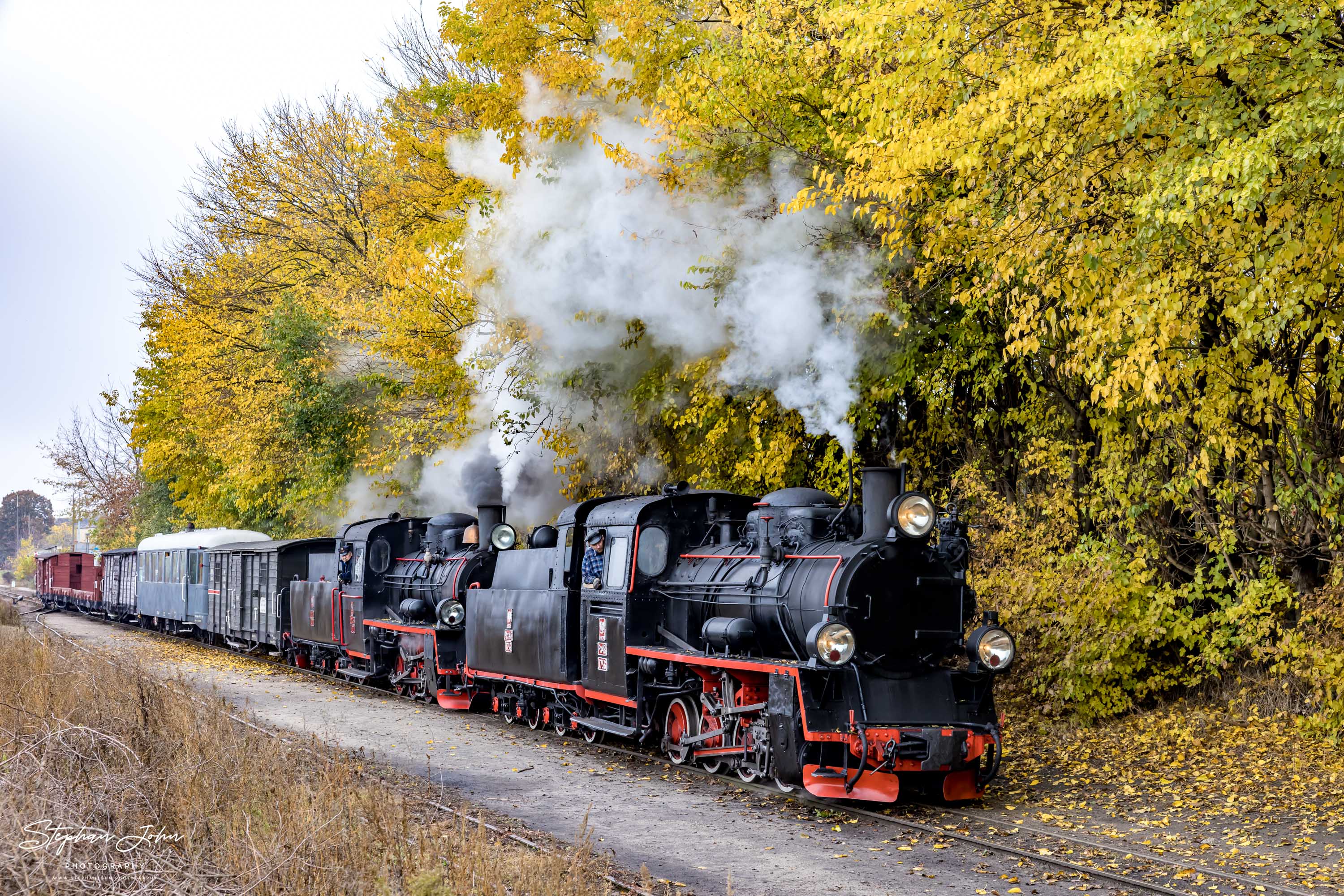 Gmp mit Lok Px48-1920 und Vorspannlok Px48-1756 von Zaniemyśl nach Środa Miasto kurz vor Środa Wąsk.