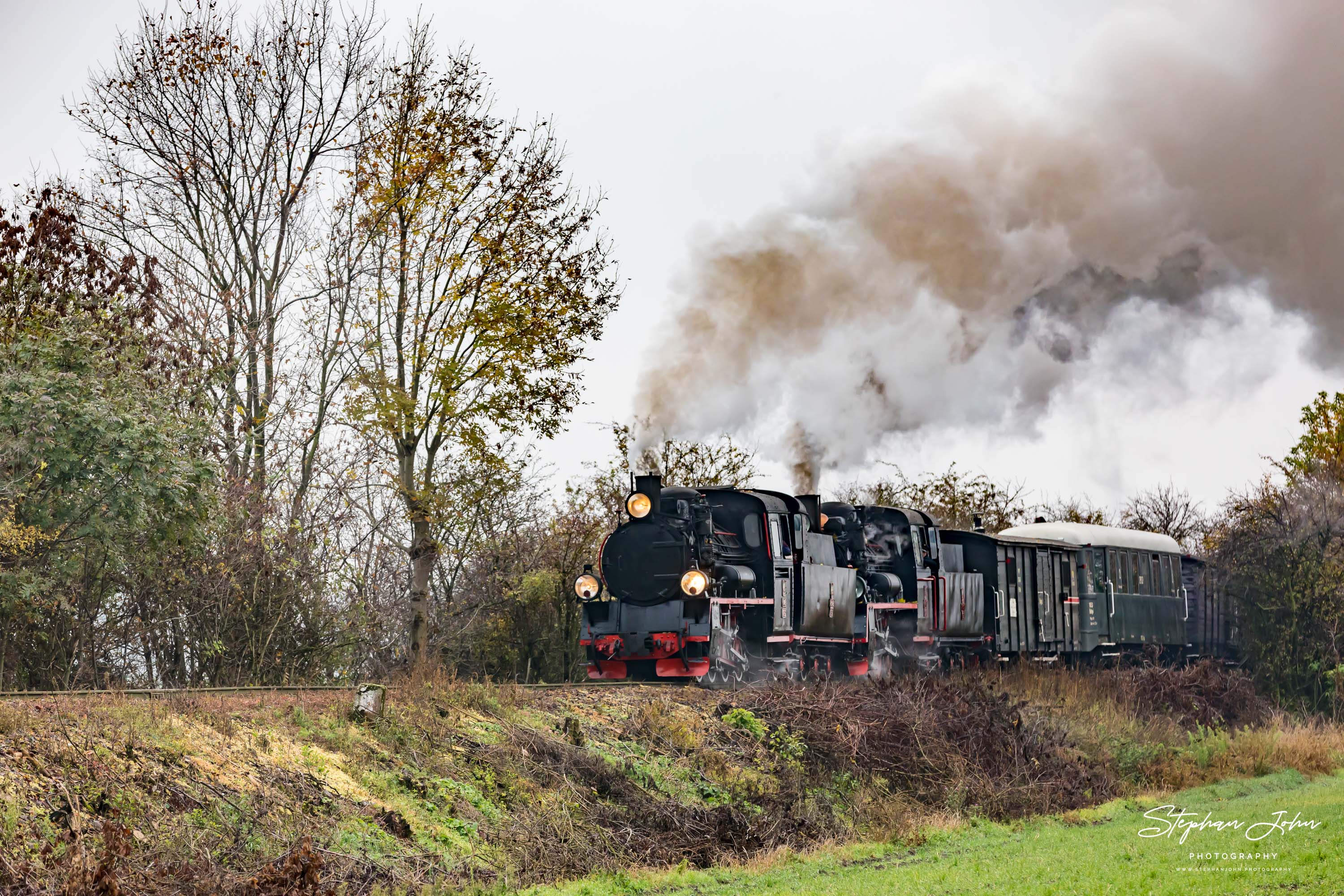 Gmp mit Lok Px48-1920 und Vorspannlok Px48-1756 von Zaniemyśl nach Środa Miasto vor Płaczki