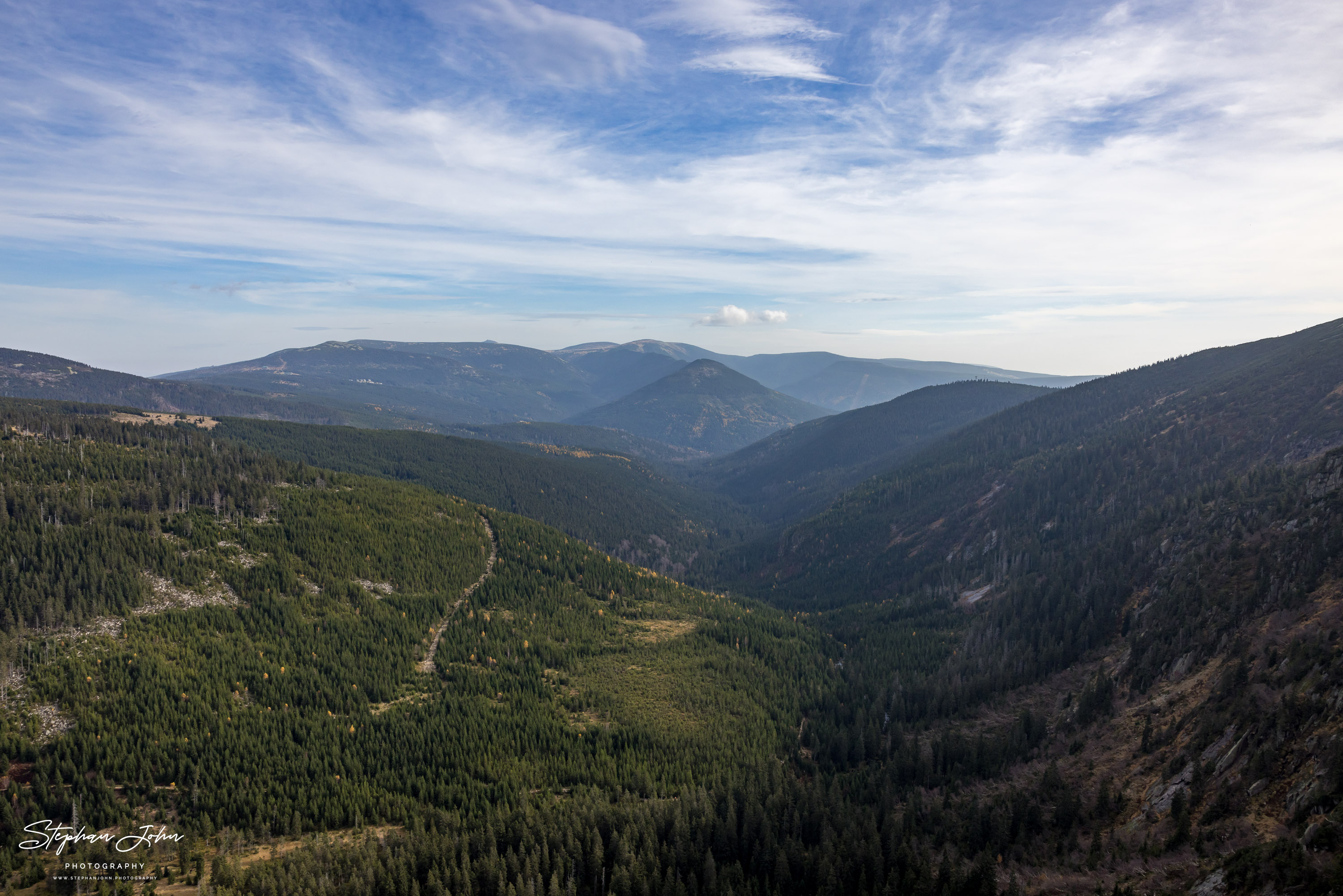 Blick von der Ambrosch-Aussicht (Ambrožova vyhlídka) über das Elbtal