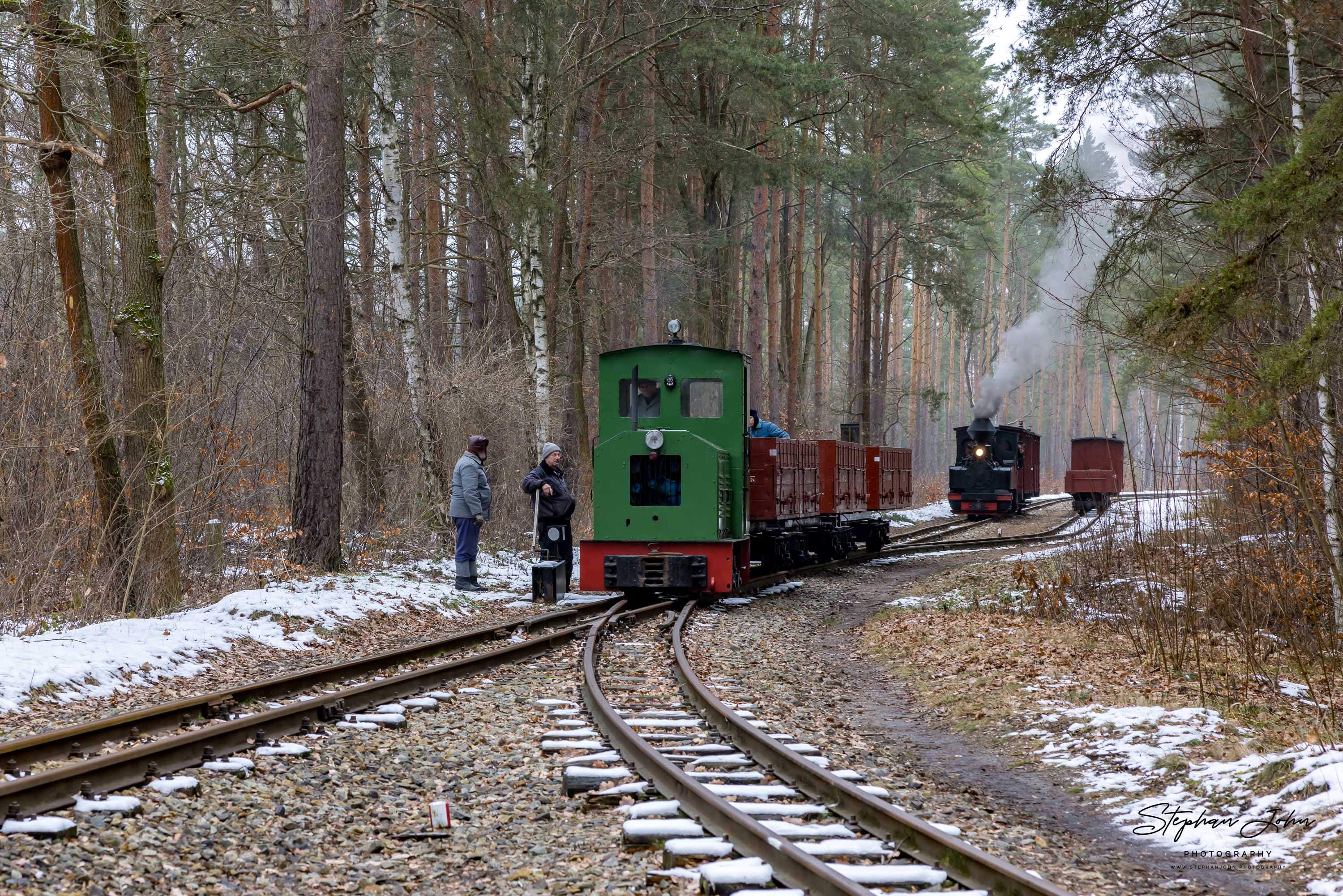 Rangierarbeiten mit Kö 0437 und 99 3315-1 im Bahnhof der alten Brikettfabrik