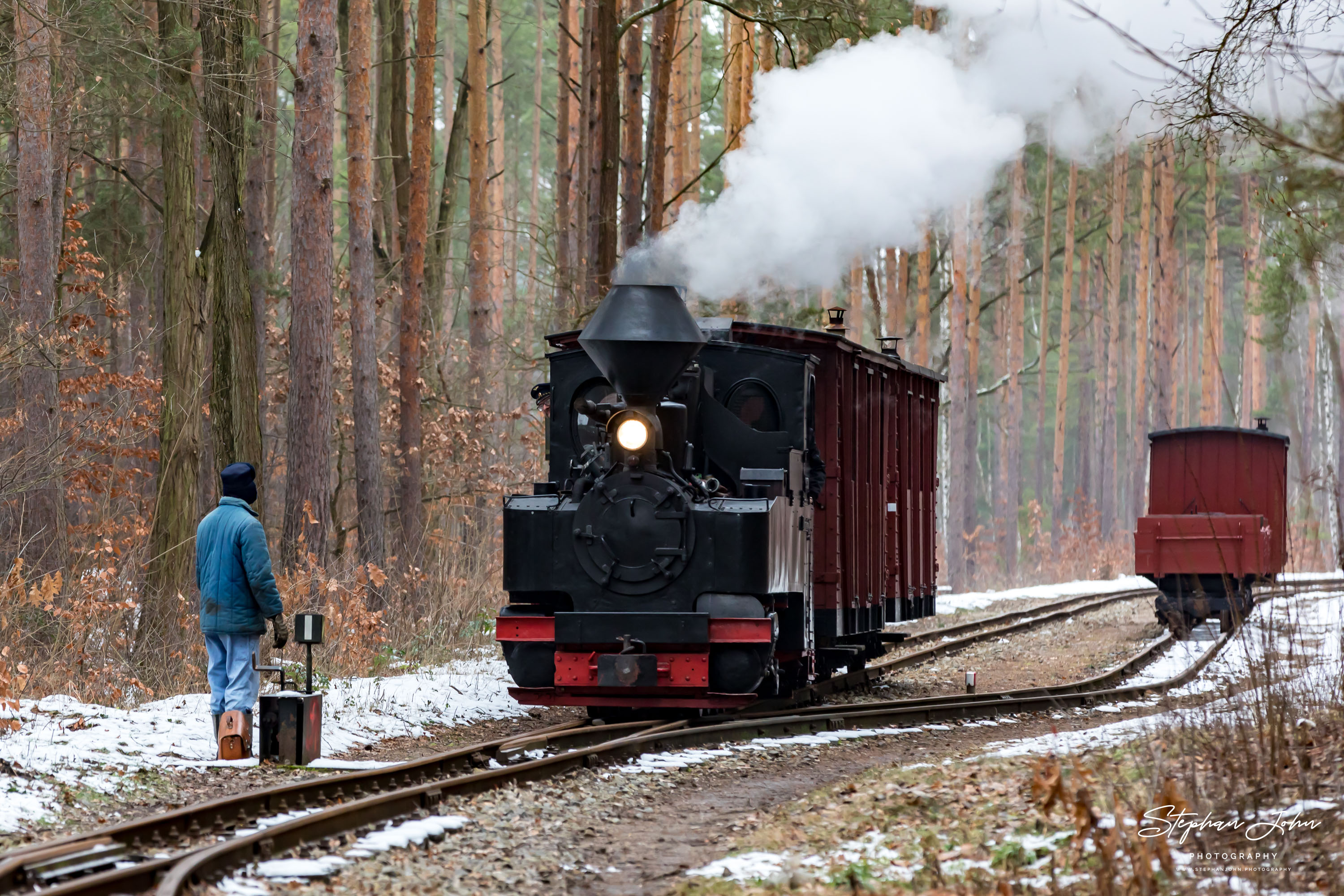 Rangierarbeiten mit 99 3315-1 im Bahnhof der alten Brikettfabrik