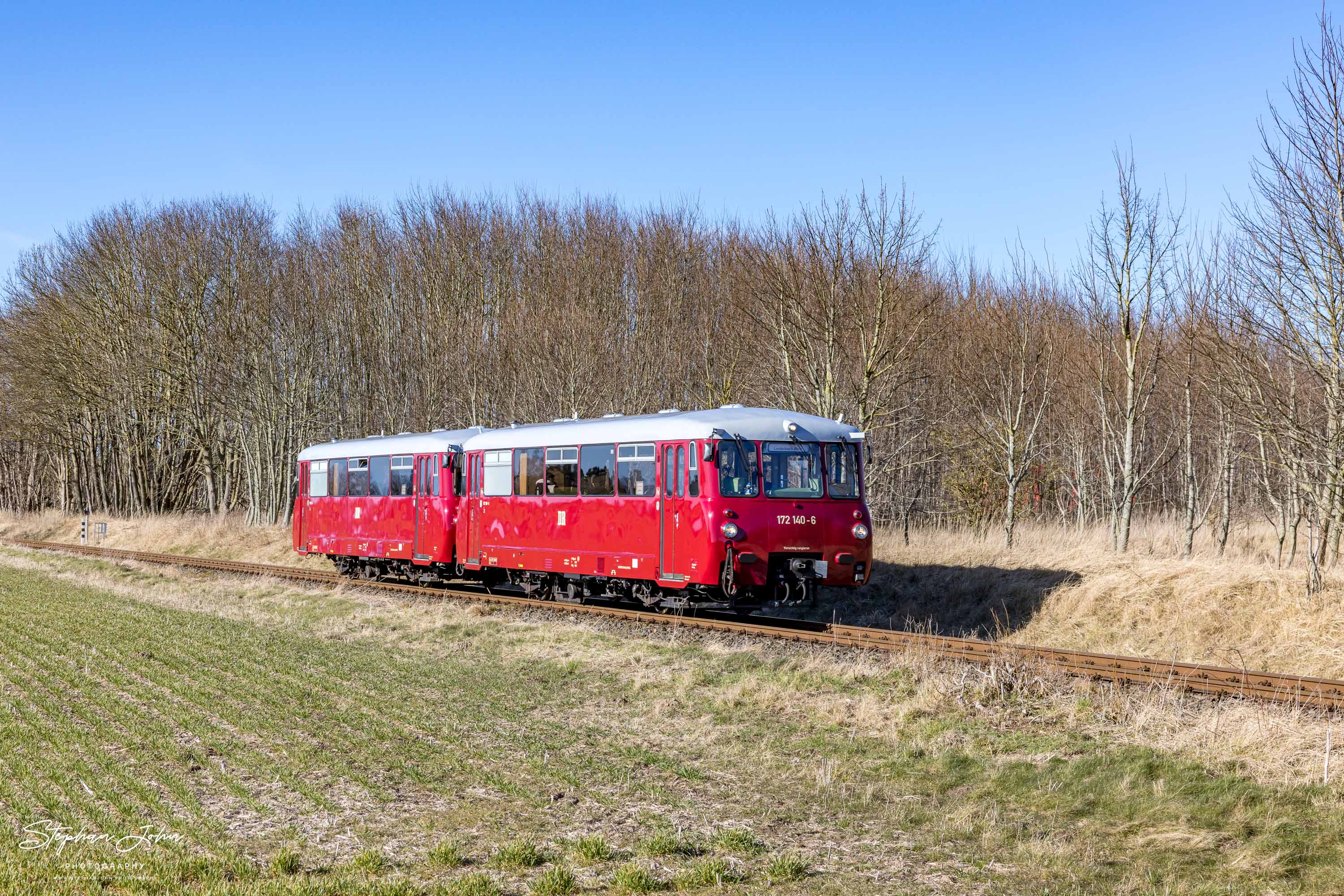 VT 172 als PRE 74876 von Bergen nach Lauterbach Mole kurz nach Bergen